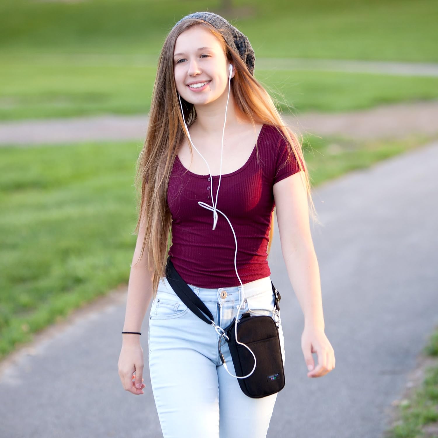 Cellphone Purse Black Crossbody Shoulder Bag - for iPhone 11 Pro Max XR X XS 7 8 Plus Galaxy S10 S10+ S9 S8 Note10 - Strap Adjusts - Soft Case Pouch - Belt Attach - Zip Compartment for Cards