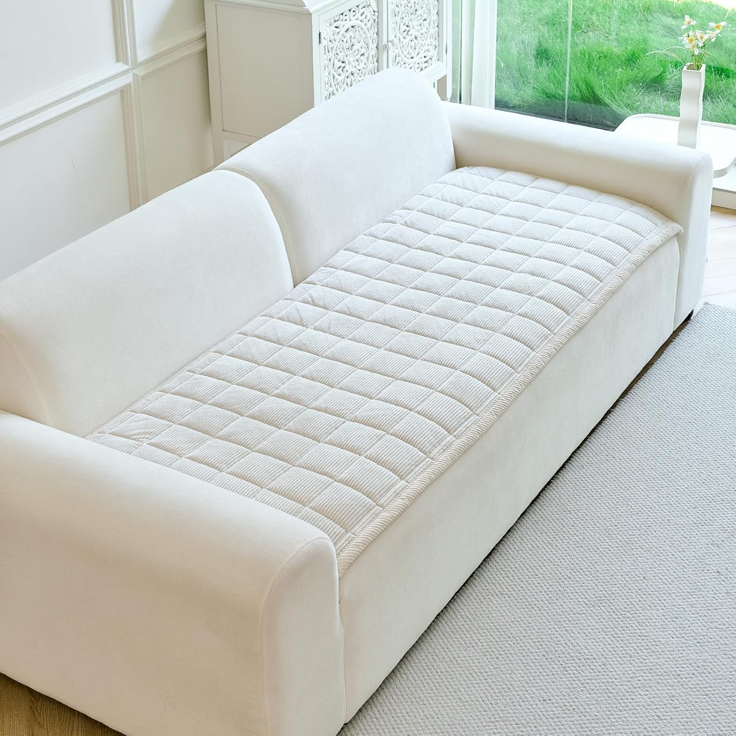 Couch Covers for Dogs Washable, Non Slip Couch Covers for Loveseat Sofa Pet Friendly, Soft Fuzzy Sofa Covers for Pet, Dog Couch Cover Furniture Protector(1PC,Beige White,27.6"x82.7")