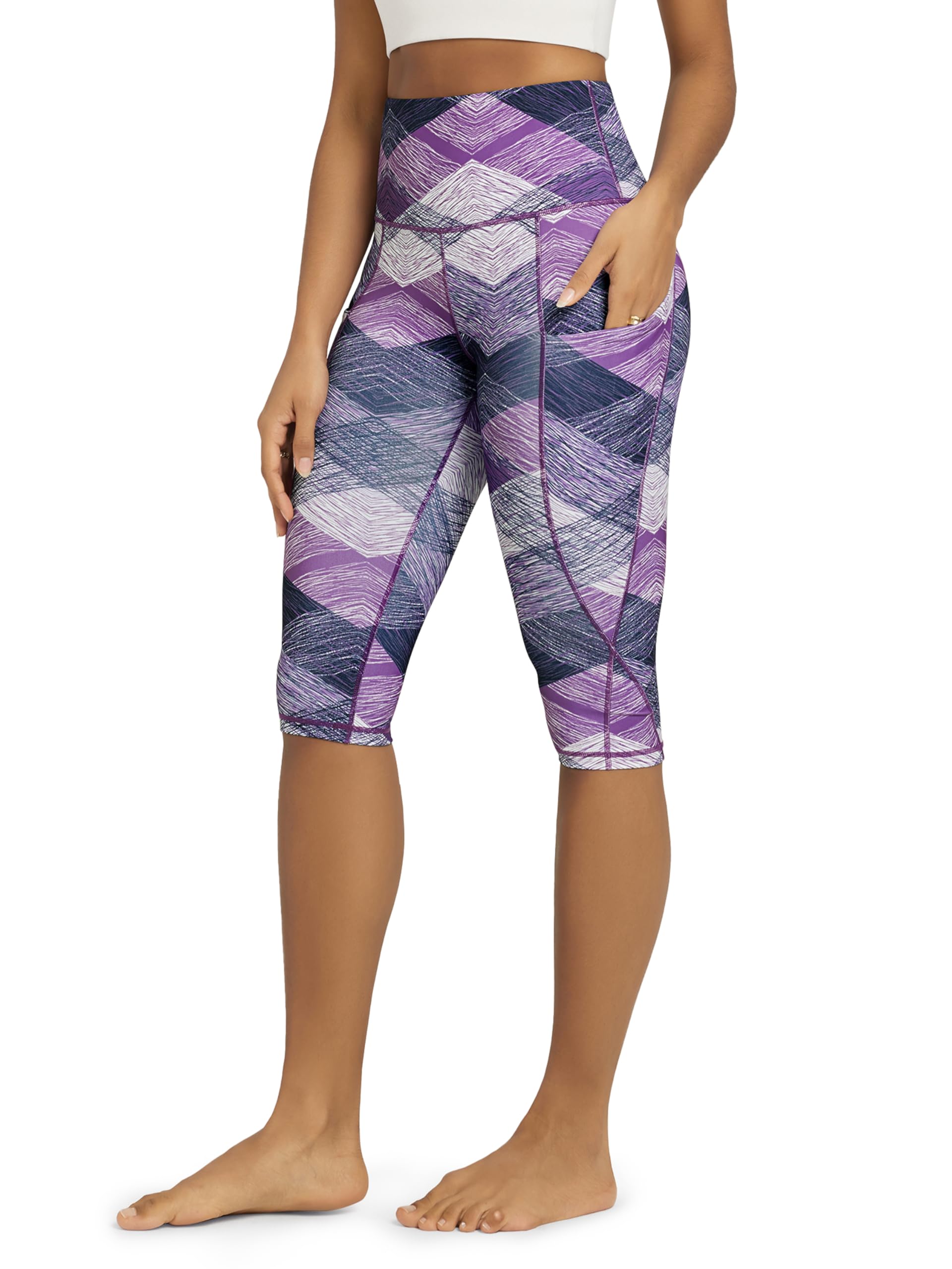 ODODOS Women's High Waisted Yoga Capris with Pockets, Tummy Control Non See Through Workout Athletic Running Capri Leggings