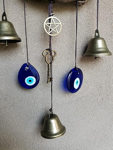 Miniatura 4 de Campanas de bruja para protección de perilla de puerta, decoración de bruja en forma de corazón, energías negativas claras con ojos azules malvados
