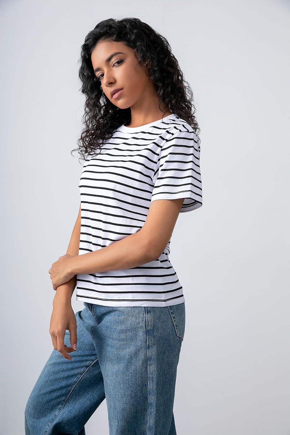 Women's Striped Shirt Basic Short Sleeved Round Neck Striped T-Shirt, Casual Summer Clothing，2 Pack - Image 4
