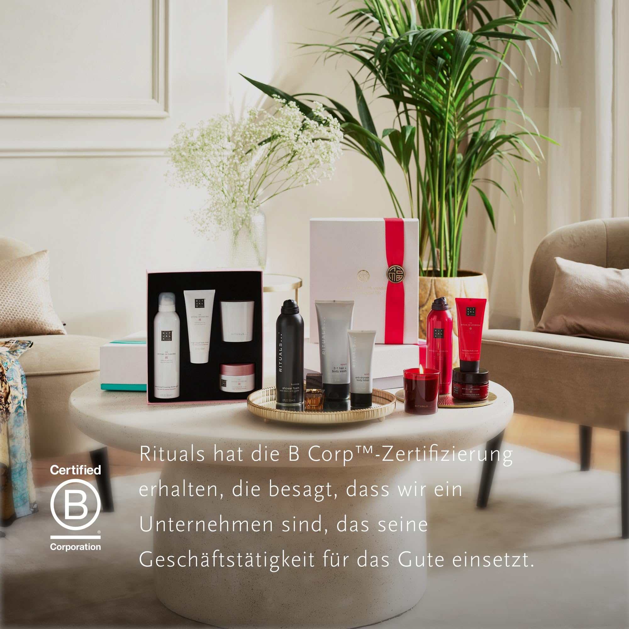 RITUALS Geschenkset The Ritual of Karma Large, Haut-, Bade- & Körperprodukte inklusive Kerze, pflegend und beruhigend mit Lotusblüte & Weißem Tee. Ein perfektes Geschenk für Weihnachten.