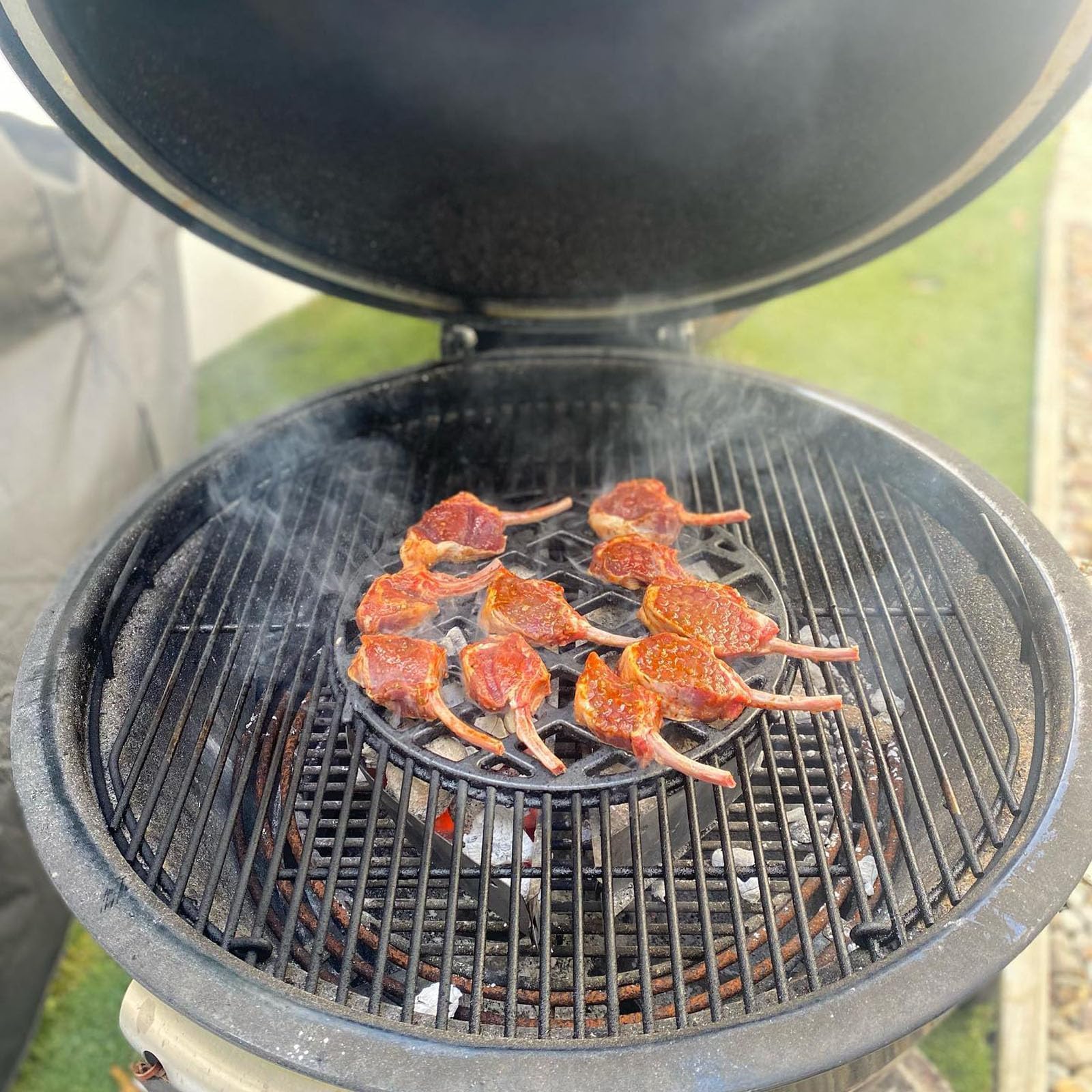 Grillrost Gusseisen Ø 30 cm Sear Grate für Enders Switch Grid, Monroe Pro,Boston,Chicago Gussroste Rost-in-Rost System Grillrost für Weber kugelgrill 57 cm holzkohlegrill Zubehör