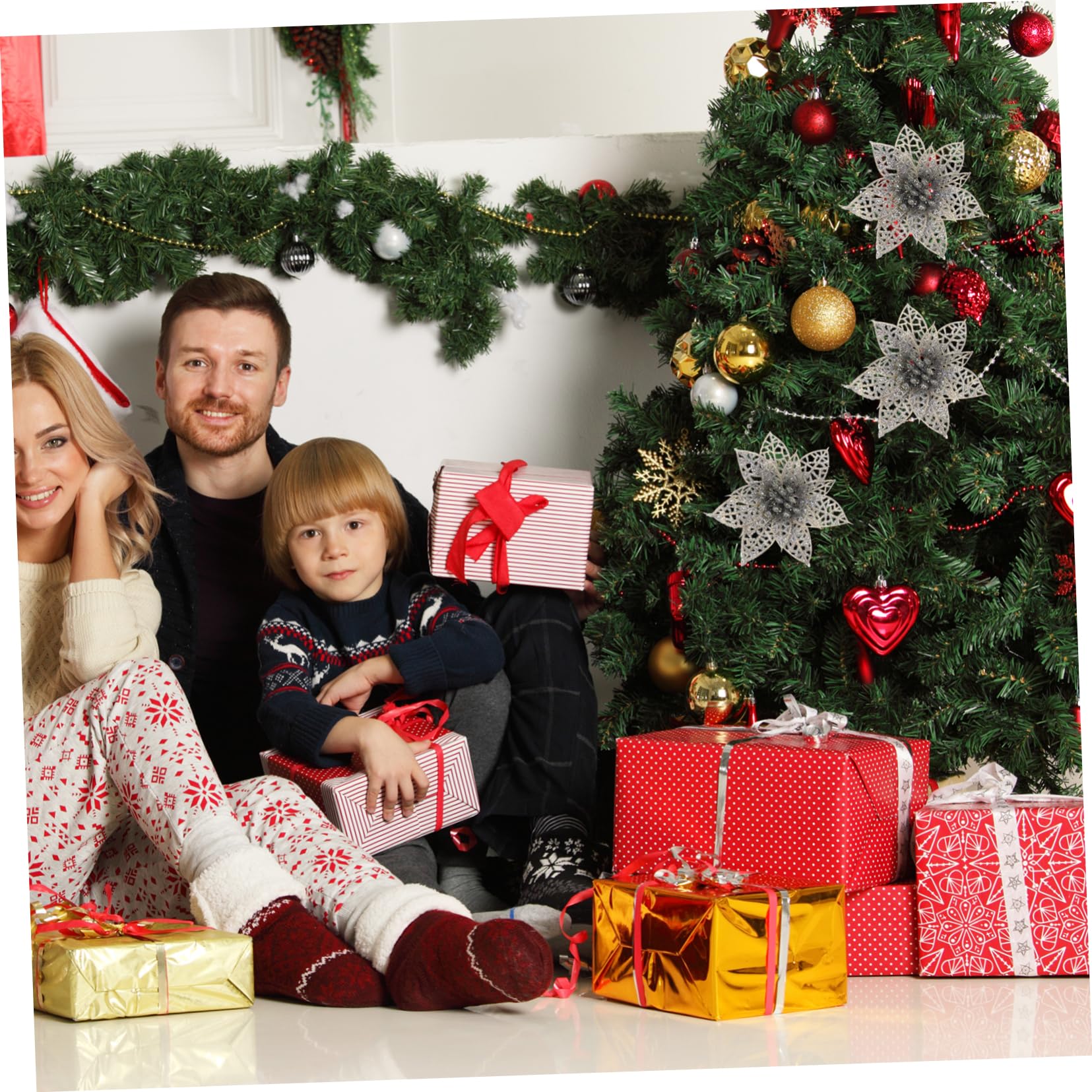Amosfun 50 Stück Dekorative Weihnachtsgirlanden Blühen Weihnachtsbaum Dekore Weihnachtsblume Schmücken Weihnachtsblumen-Picks Kranz Stütze Plastik Dekorationszubehör Die Blumen