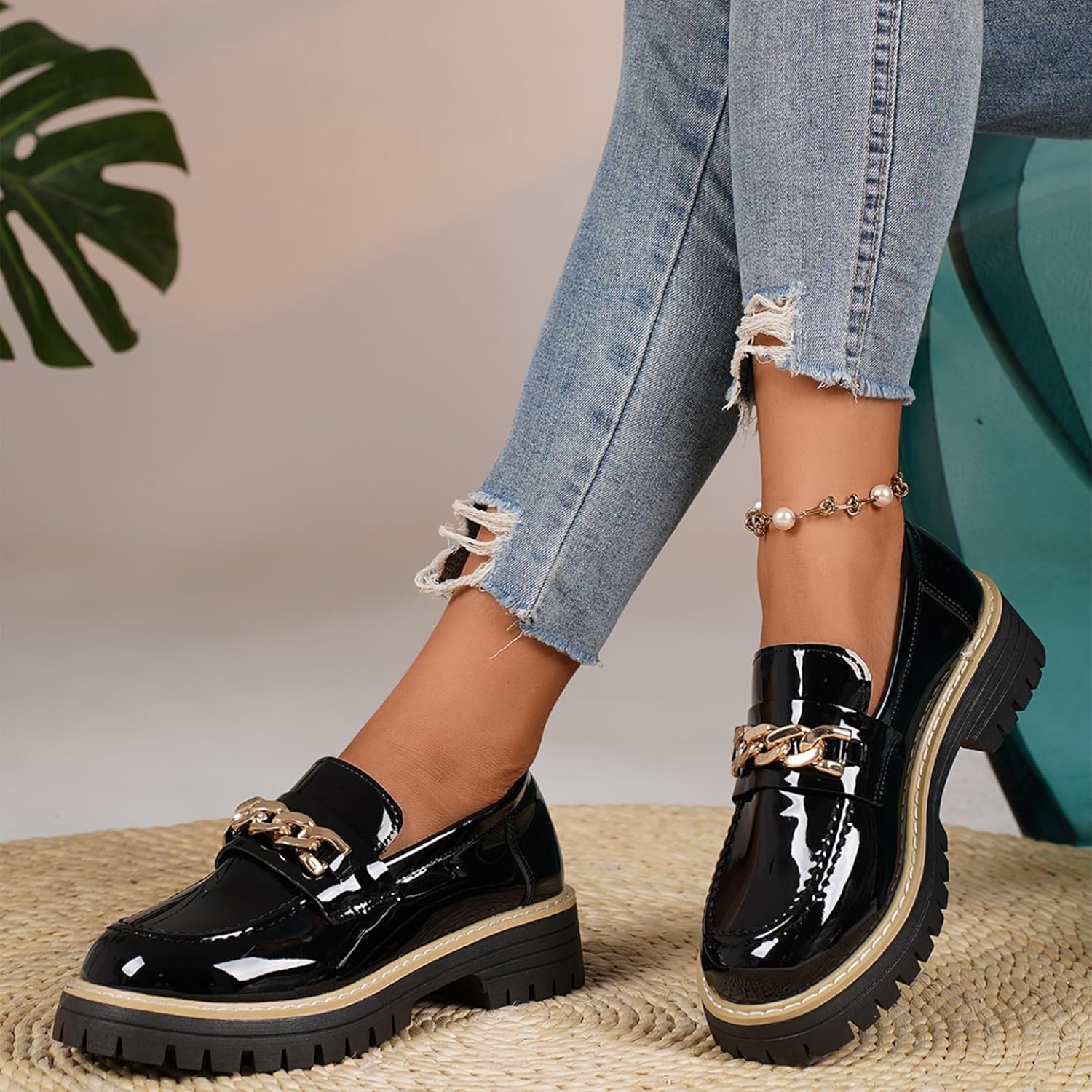 Women's Patent Leather Platform Loafers Fashion Chain-Strap Round Toe Chunky Heel Slip-On Lug Sole Casual Dressy Office Business Shoes Suitable for Work Parties - Image 2