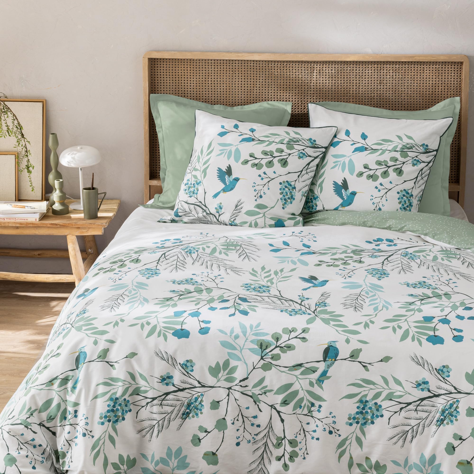 MATT & ROSE Paradis Parure de lit 2 Personnes | 100% Coton | Oeko-TEX | Housse de Couette 240x220cm + 2 Taies d'oreiller 65x65cm | Blanc