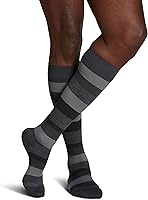 Vista 7 de SIGVARIS Patrones de microfibra de estilo para hombre 830 calcetines altos de pantorrilla con punta cerrada 20-30mmHg - Grafito Argyle - Medio largo