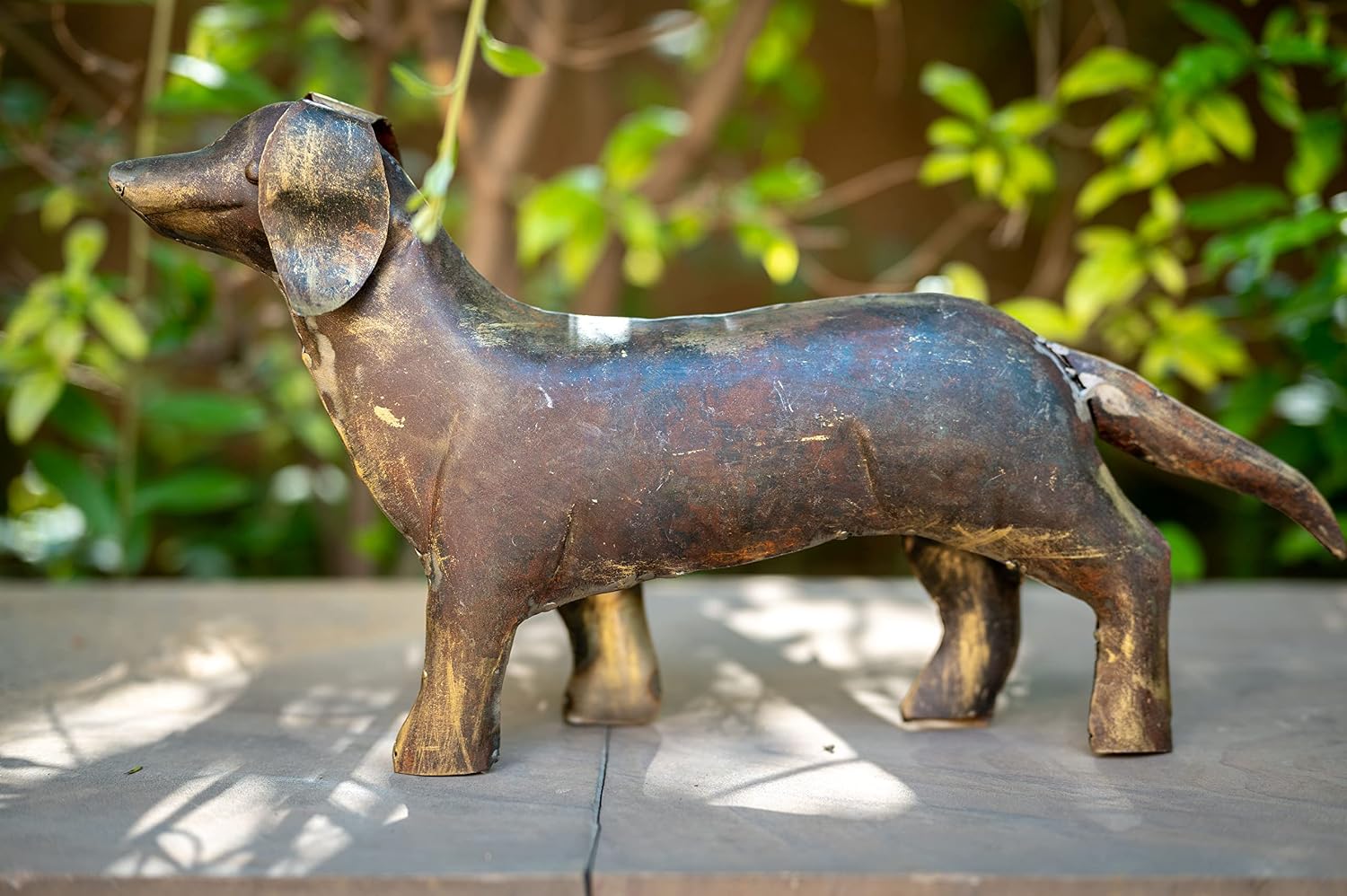 De Kulture Handcrafted Reclaimed Iron Vintage Golden Dog Decorative Collectible Figurine showpiece Beautify Home Office Garden Balcony Terrace Decoration, 2.7x16.1x8.2 (LWH) inches