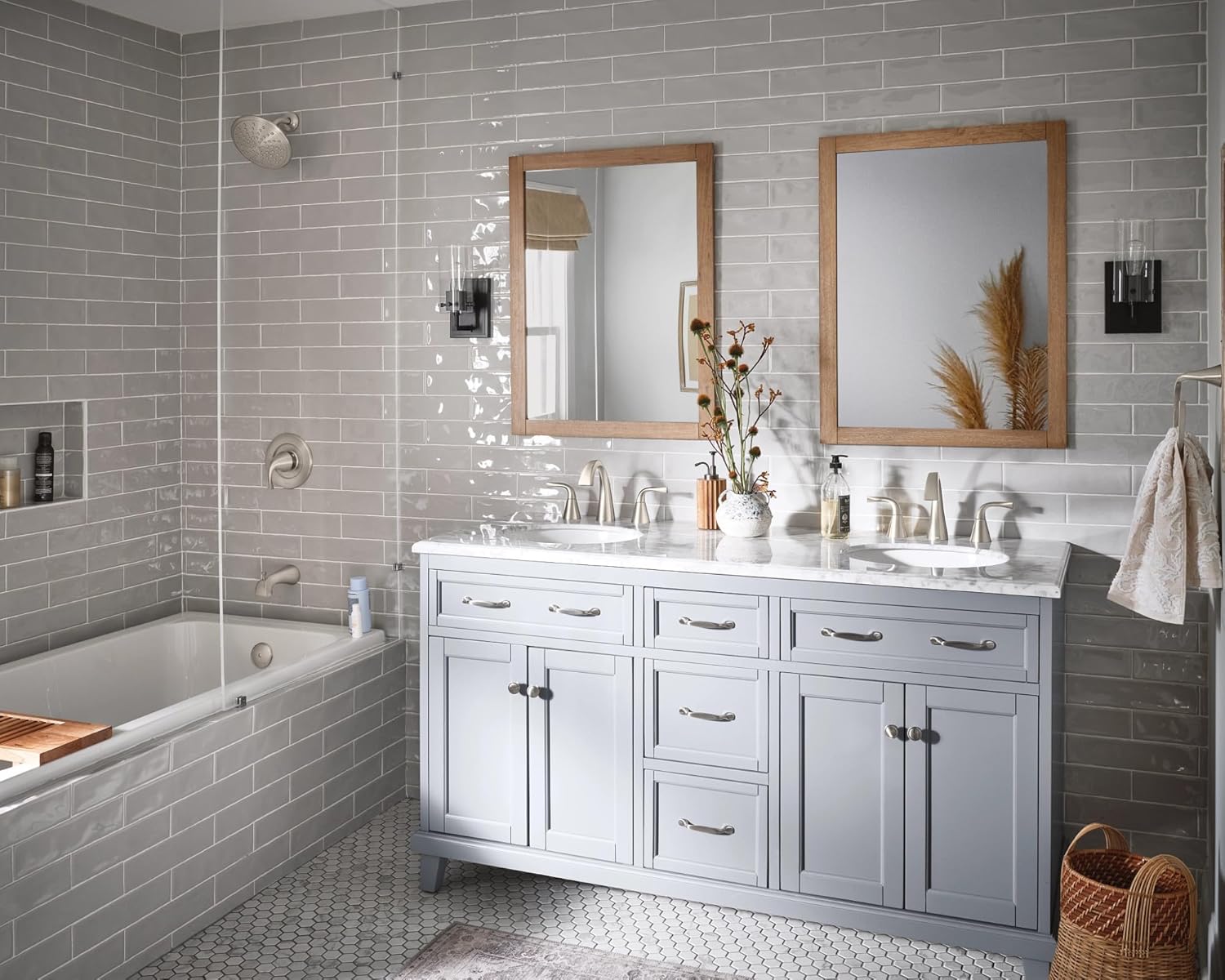 Moen Y1286BN Towel Ring