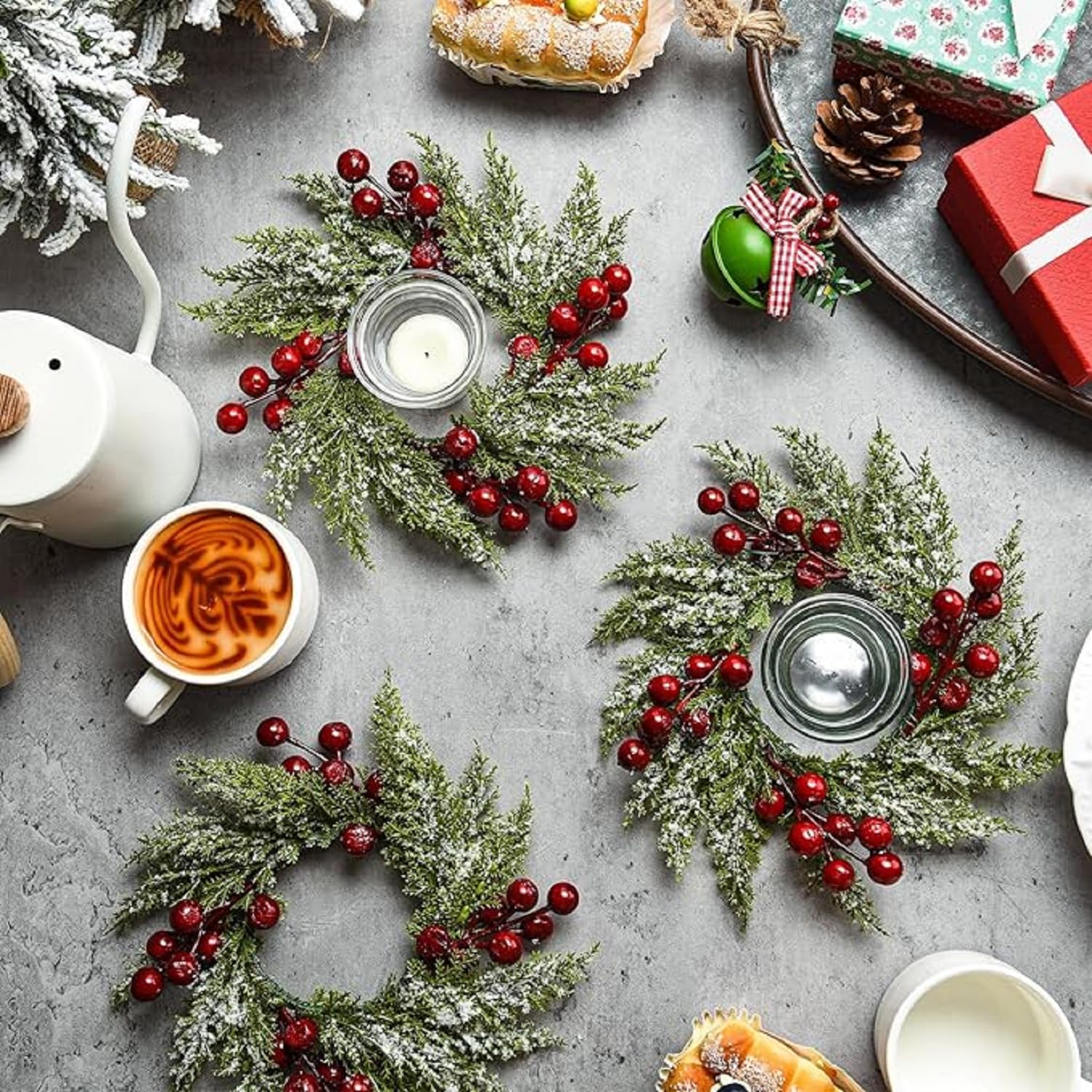 Lot de 18 anneaux de bougie de Noël artificiels, baies rouges et pommes de pin, couronnes de bougie, anneaux de décoration pour piliers, centre de table de mariage, décoration de table de Noël pour