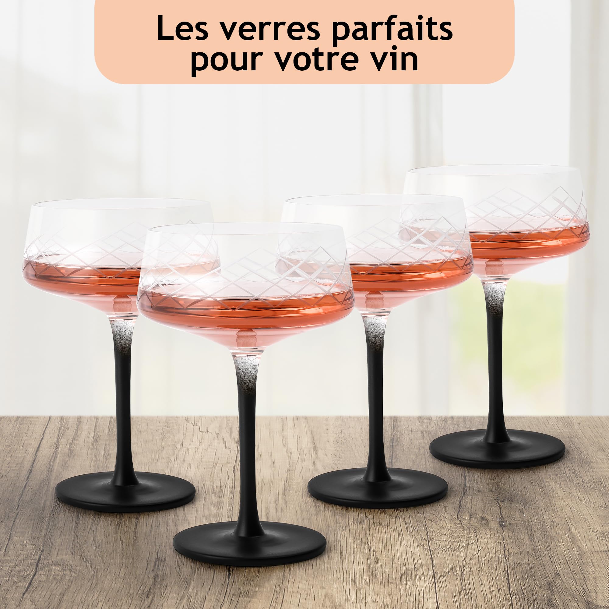 MIAMIO – 280 ml Verres Coupes Kit de 4 avec cuillère de bar, Verres à cocktail en cristal soufflé à la main avec pied noir, Verres à cocktail uniques, Verres Coupe à Champagne - Collection Crystaluna