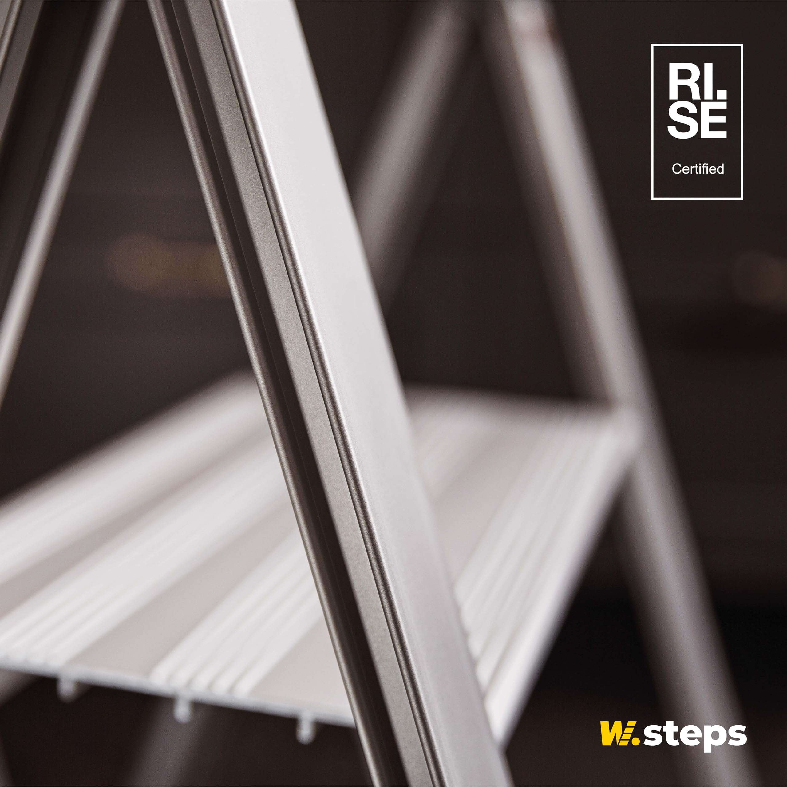 Alu Trittleiter Vikingstep Mini von W.Steps I 480mm hoch I Belastbar bis 150kg I Kompakte Aluminium Klapptrittleiter mit 2 Stufen I Nur 35mm breit I 728141