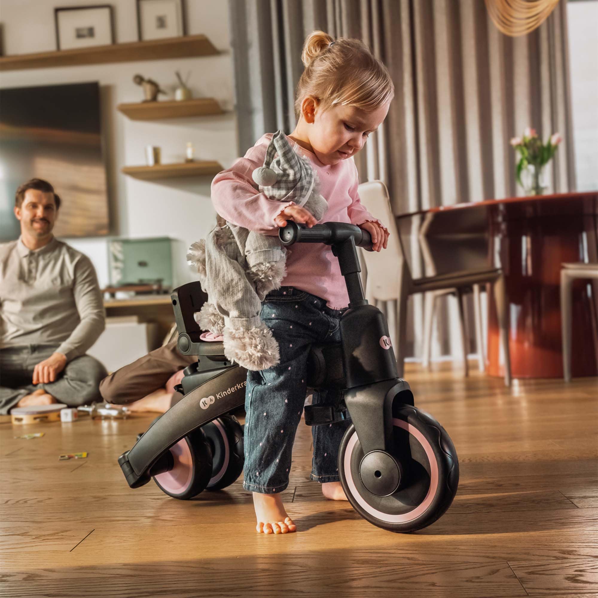 Kinderkraft Jazz 3 Triciclo, Asiento Giratorio 360°, posición semirreclinada, Plegable, Capota UPF 50+, Manillar para Padres, función de Bicicleta de Equilibrio, Beige