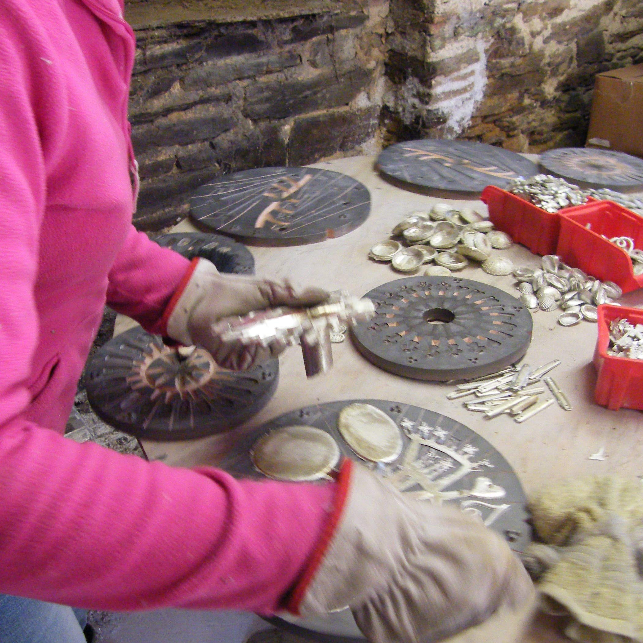 Beau Rond de Serviette, Fait Main en Etain Fin - Fabrication Française