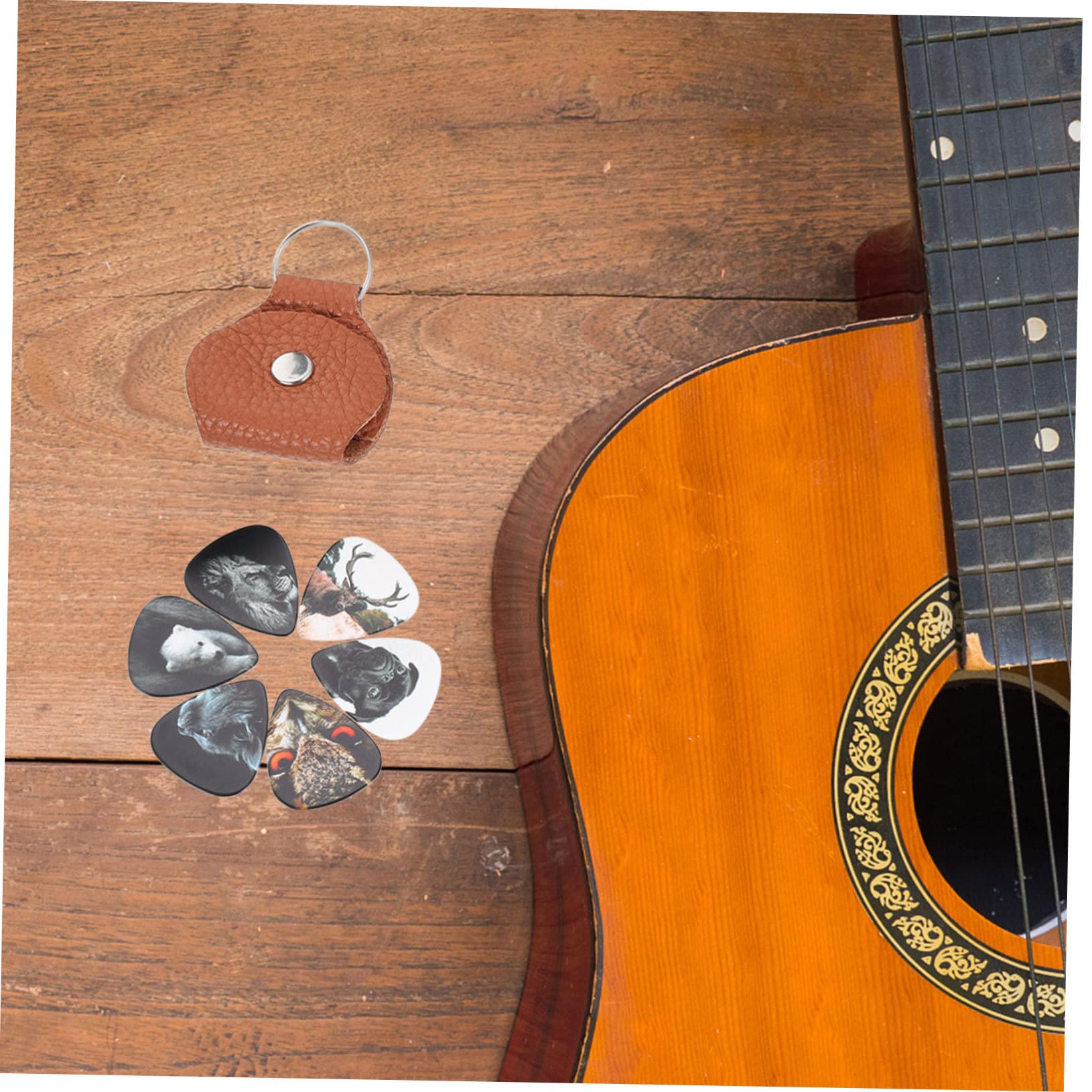 Abaodam 4 Ensembles Choix Moyen Plectres De Guitare Professionnels Médiator Avec Des Motifs Créatifs Médiator Guitare Électrique Fournitures De Pratique De La Médiators Celluloïd