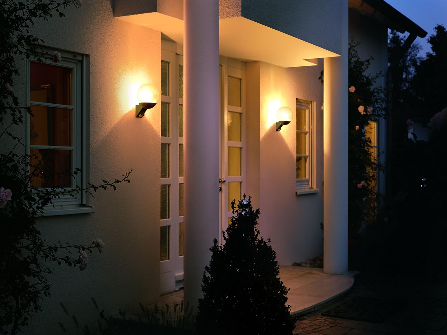 Steinel L 585 Anthracite-Grey Outdoor Wall Light with 180° Motion Sensor Anthracite, Bulb Not Included Single