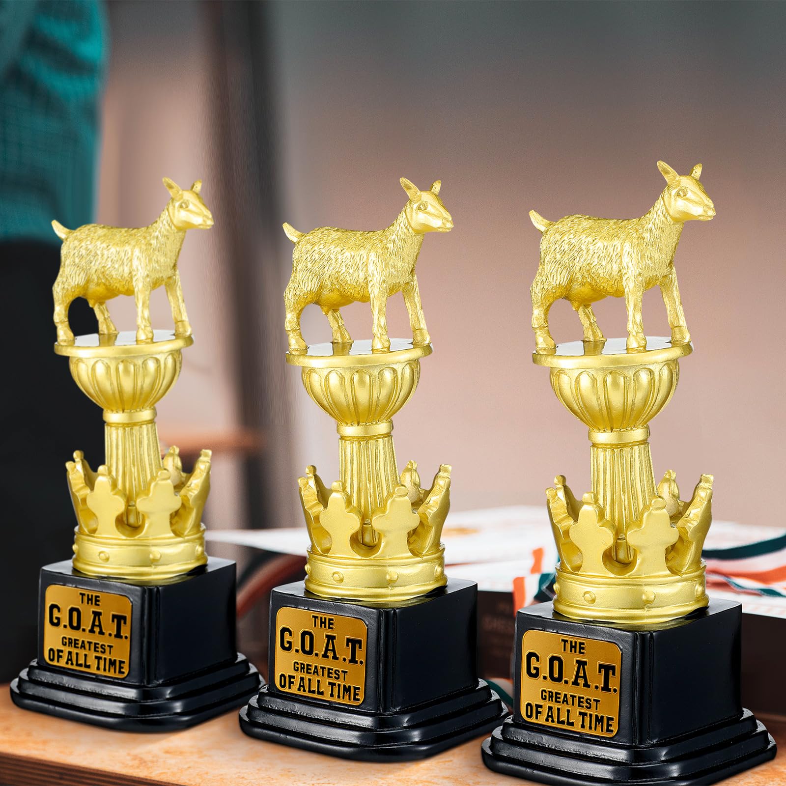 Landical Trofeo de cabra G. O. A. T Greatest of All Times, divertido regalo de agradecimiento para jefes, compañeros de trabajo, ganadores de la liga de amigos, regalos de reconocimiento de campeones