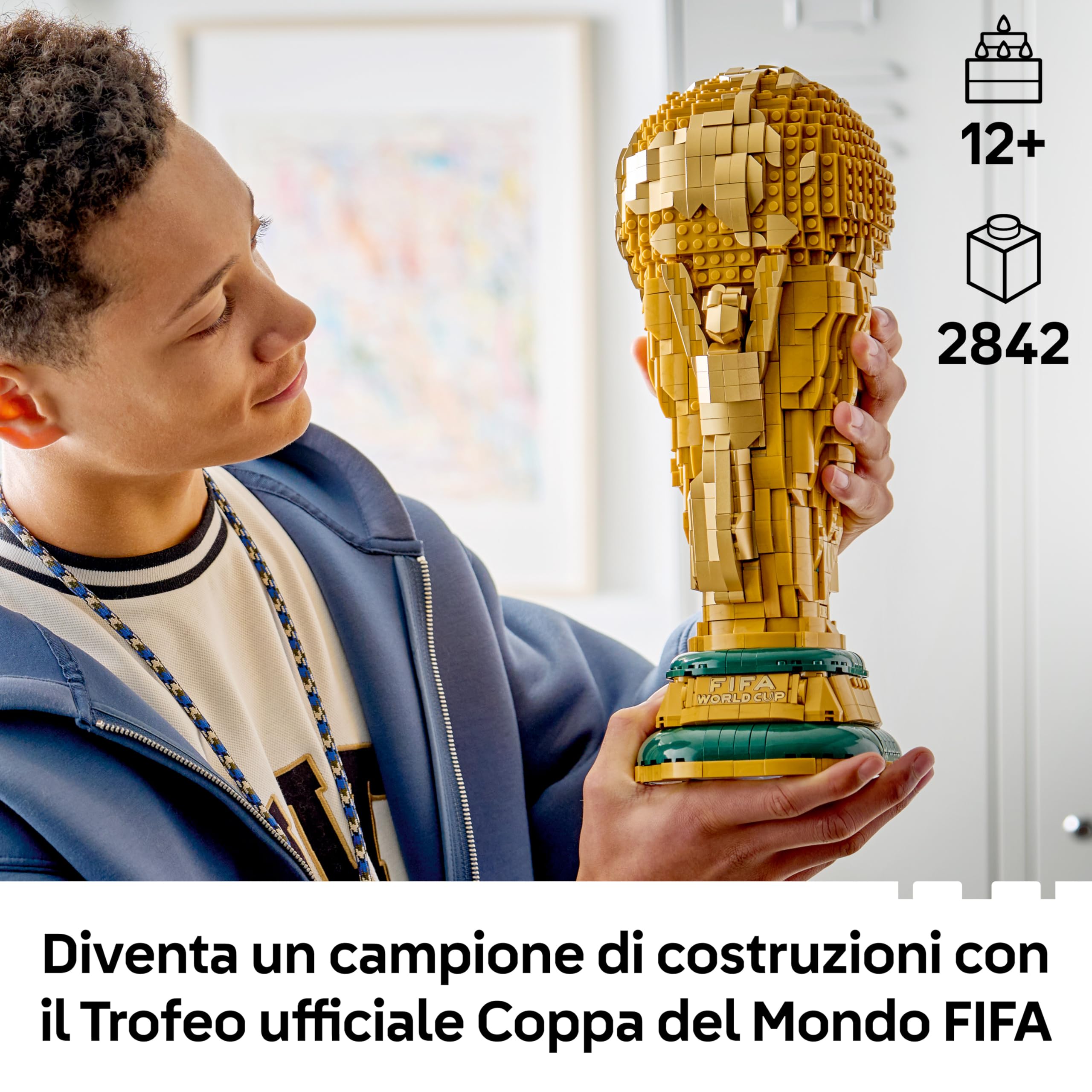 LEGO Editions Trofeo Ufficiale della Coppa del Mondo FIFA 43020 Kit di Modellismo Fai da Te 3D con Minifigure da Collezione