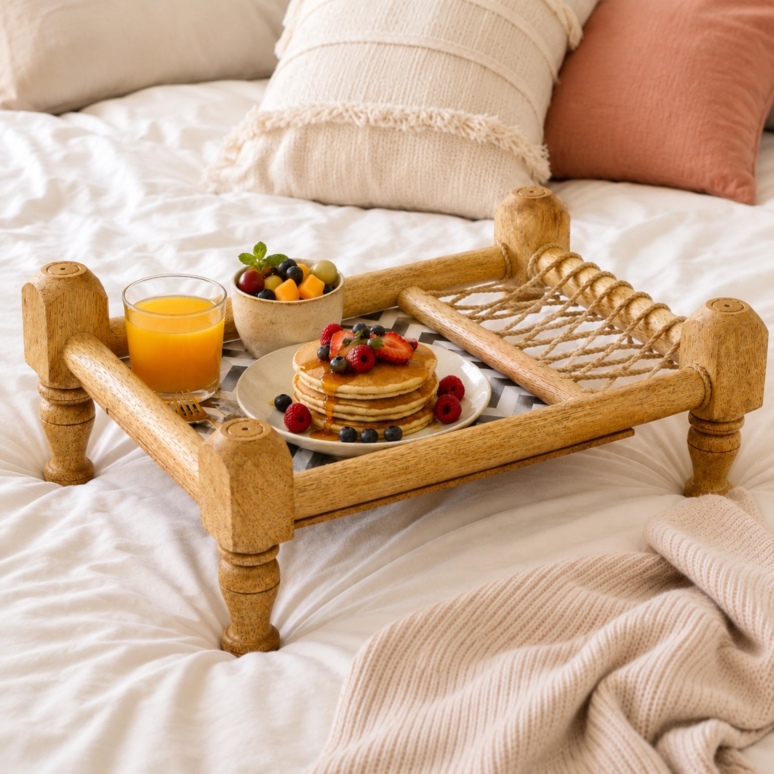 Plateau asiatique traditionnel en bois noir Nagina International pour collations