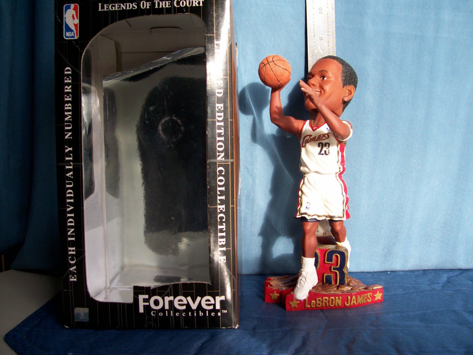 2003 lebron james bobblehead