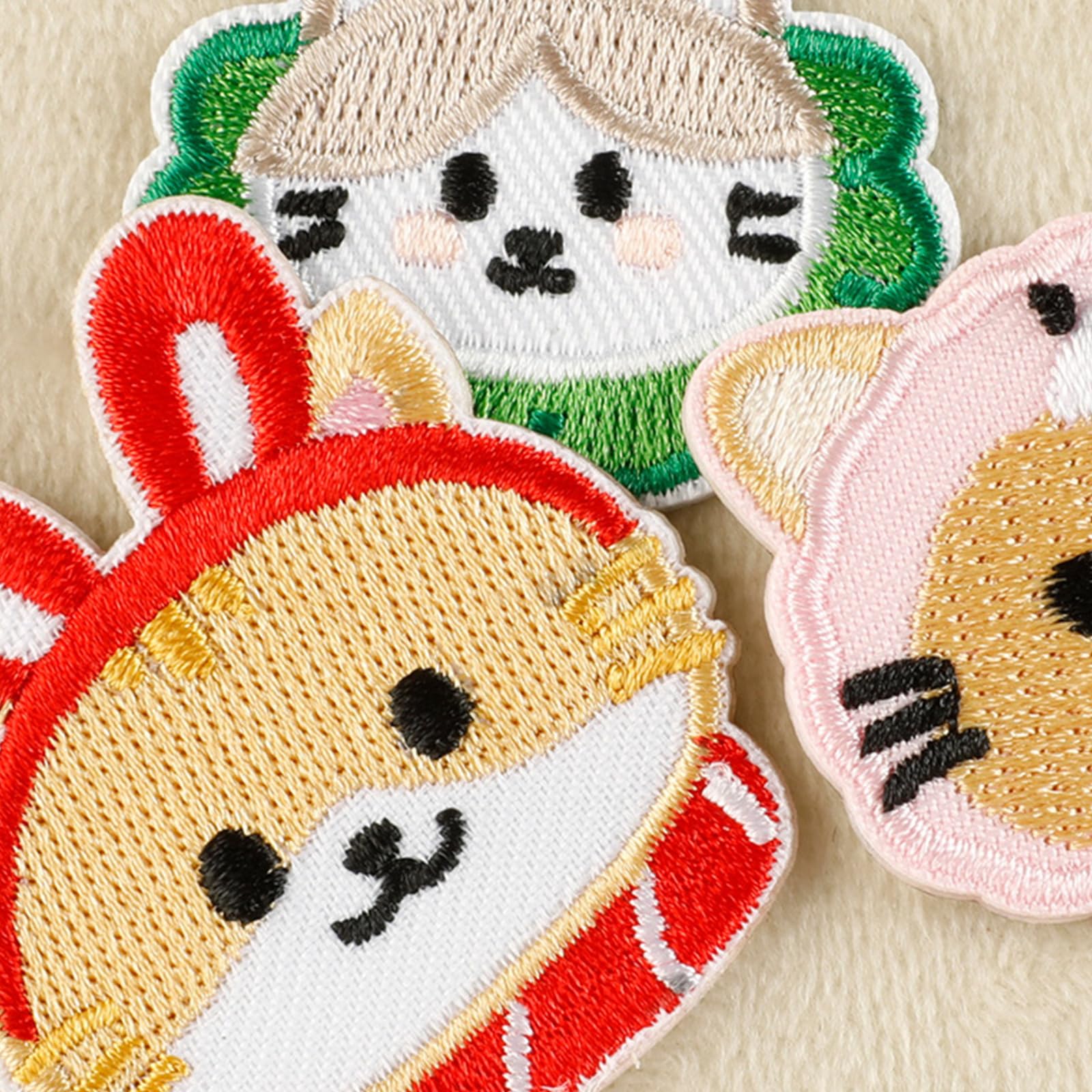 12 Pz Cartoon Cats Iron On Patch Abbigliamento Patch di Riparazione Animali Toppe Ricamo Patch Per La Decorazione Della