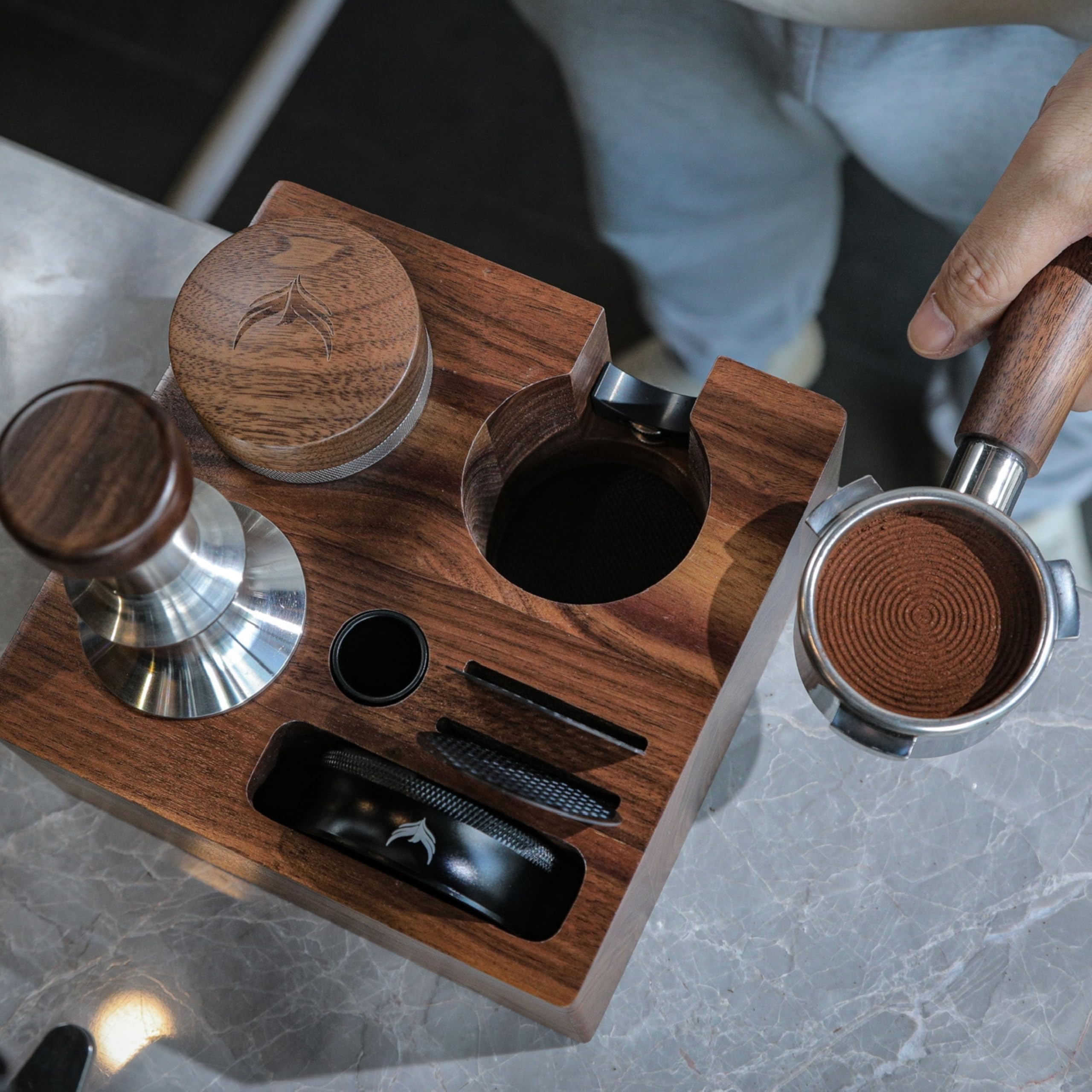 KNODOS 54mm Walnut Espresso Tamping Station V3 - Portafilter Holder With Tamper & Distributor Slots, Anti-Slip Base For Breville Machines (Espresso Tool Organizer)