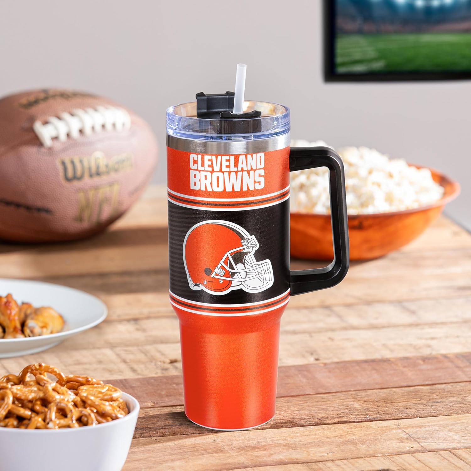 NFL Cleveland Browns Stainless Steel Tumbler with Handle and Straw, Double Wall Insulated Cup with Lid, BPA-Free Water Bottle, Officially Licensed Football Travel Mug for coffee, tea