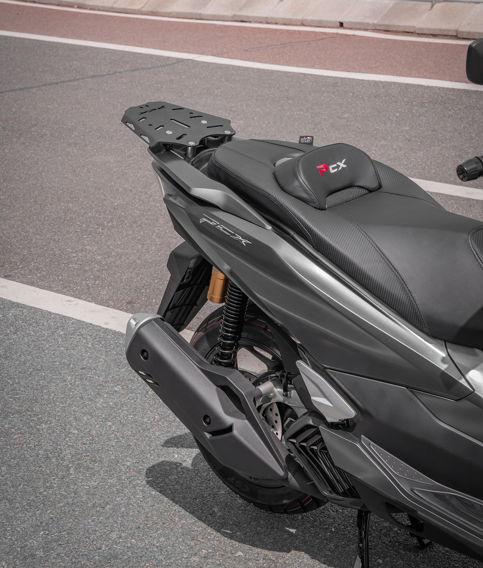 オートバイ荷物ラックカーゴラック オートバイリア荷物ラックサポートホルダー貨物棚棚ブラケット For H-da Forza 350 オートバイ荷物ラックカーゴラック オートバイリア荷物ラックサポートホルダー貨物棚棚ブラケット For H-da Forza 350 バイク ラゲッジ  ラック For Forza300 For Forza350 オートバイ改造後部貨物荷物ラック厚く拡張キャリアトップ Yubbuio オートバイ後部 荷物ラック ...