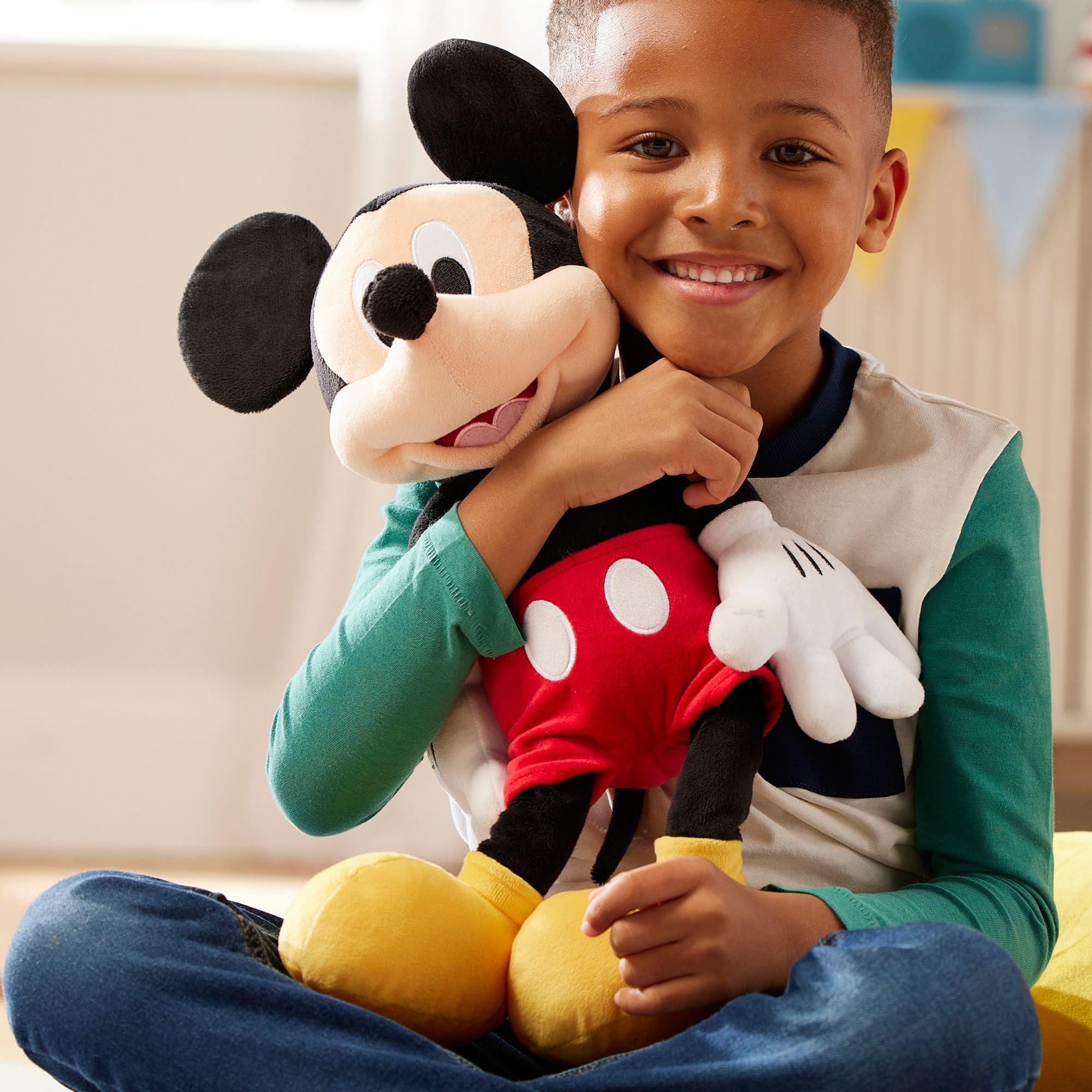 Disney Store Micky Maus Offizielles mittelgroßes Kuscheltier für Kinder, 45 cm, Kuscheltier mit Stickereien und weicher Oberfläche, geeignet ab 12 Monaten