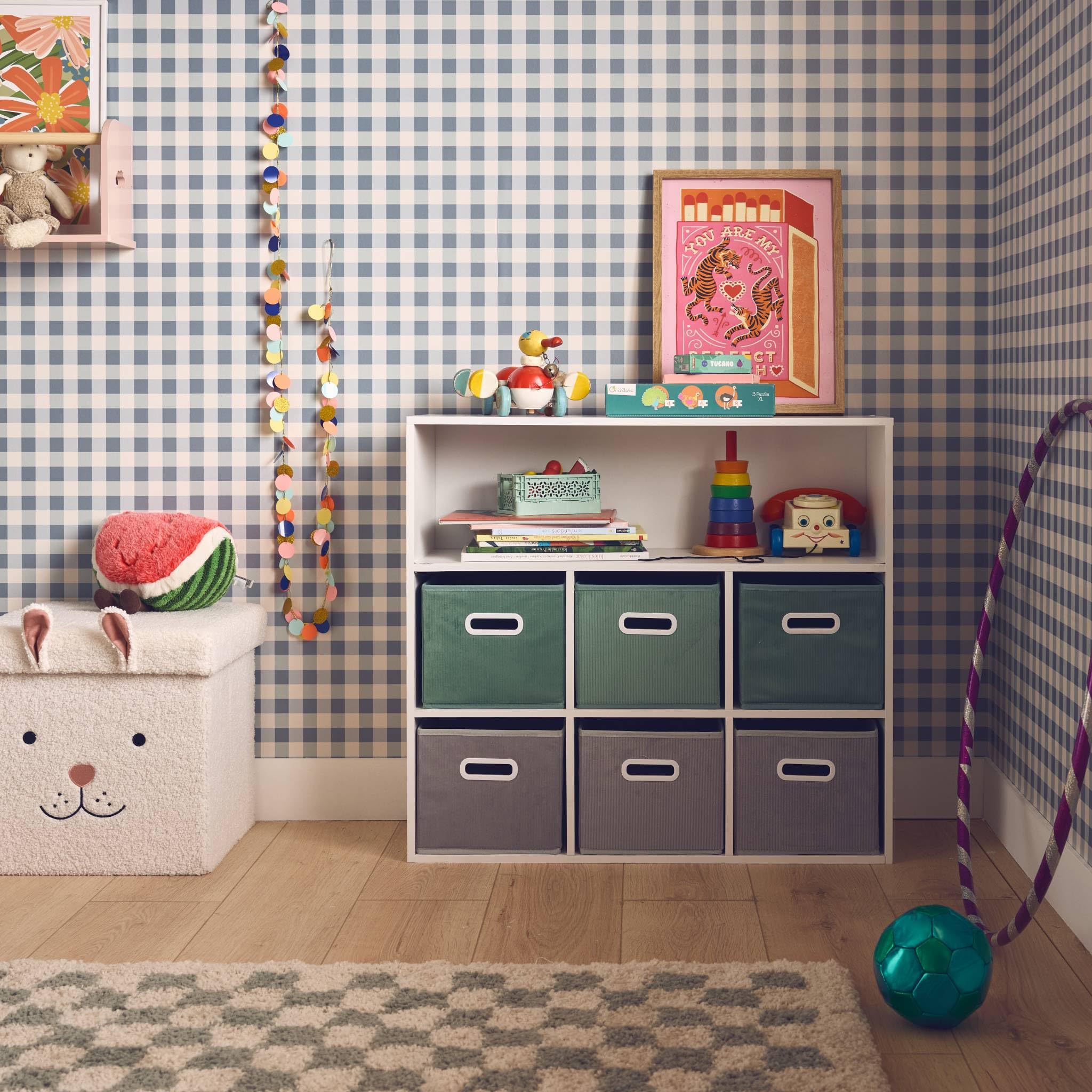 sweeek - Meuble de Rangement pour Enfant avec 7 Compartiments et 3 paniers Verts et 3 paniers Gris Velours