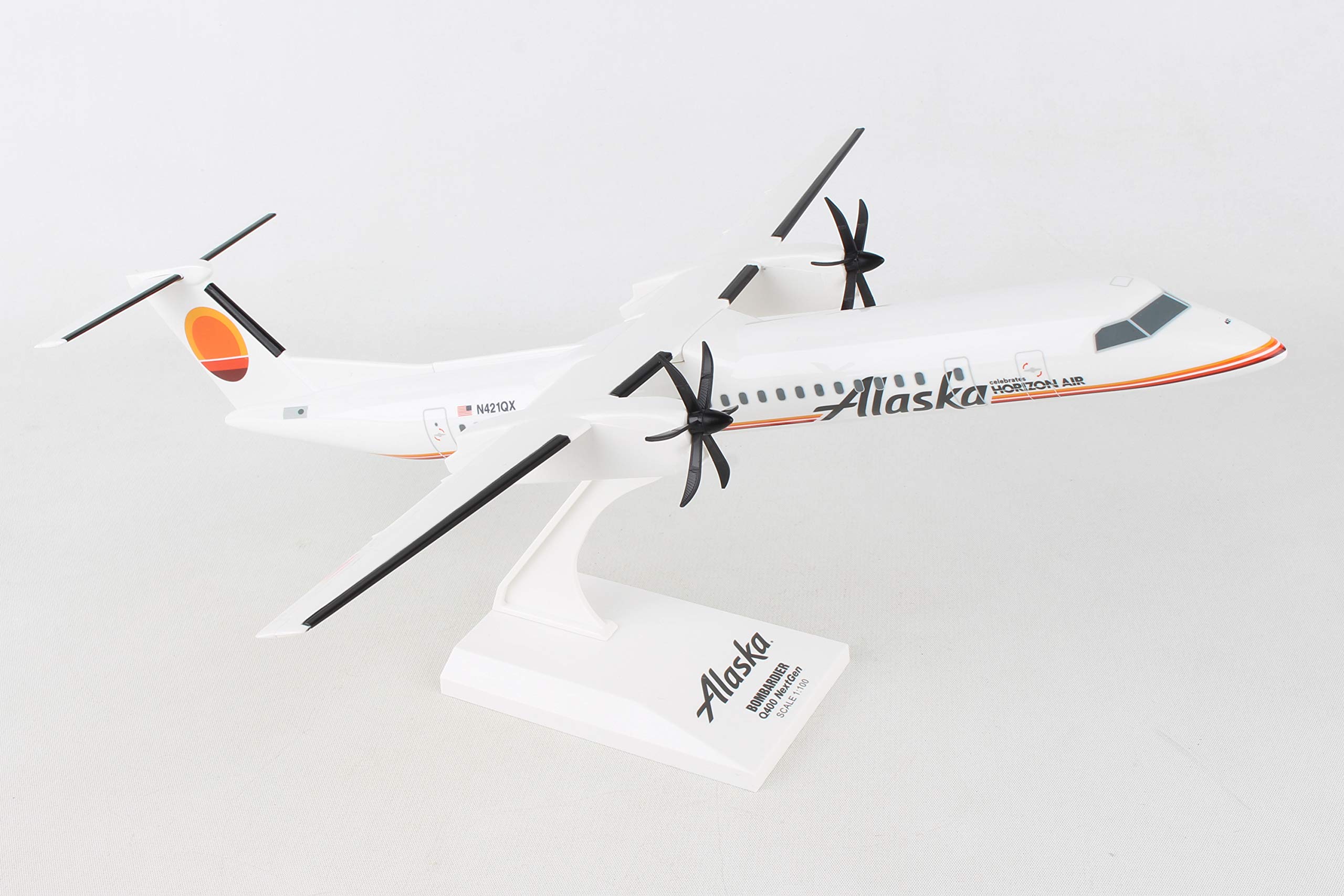 SKY MARKS AIR TRAVELER 航空機モデル Amazon.com: Daron SkyMarks Alaska Bombardier Q400 Horizon Air
