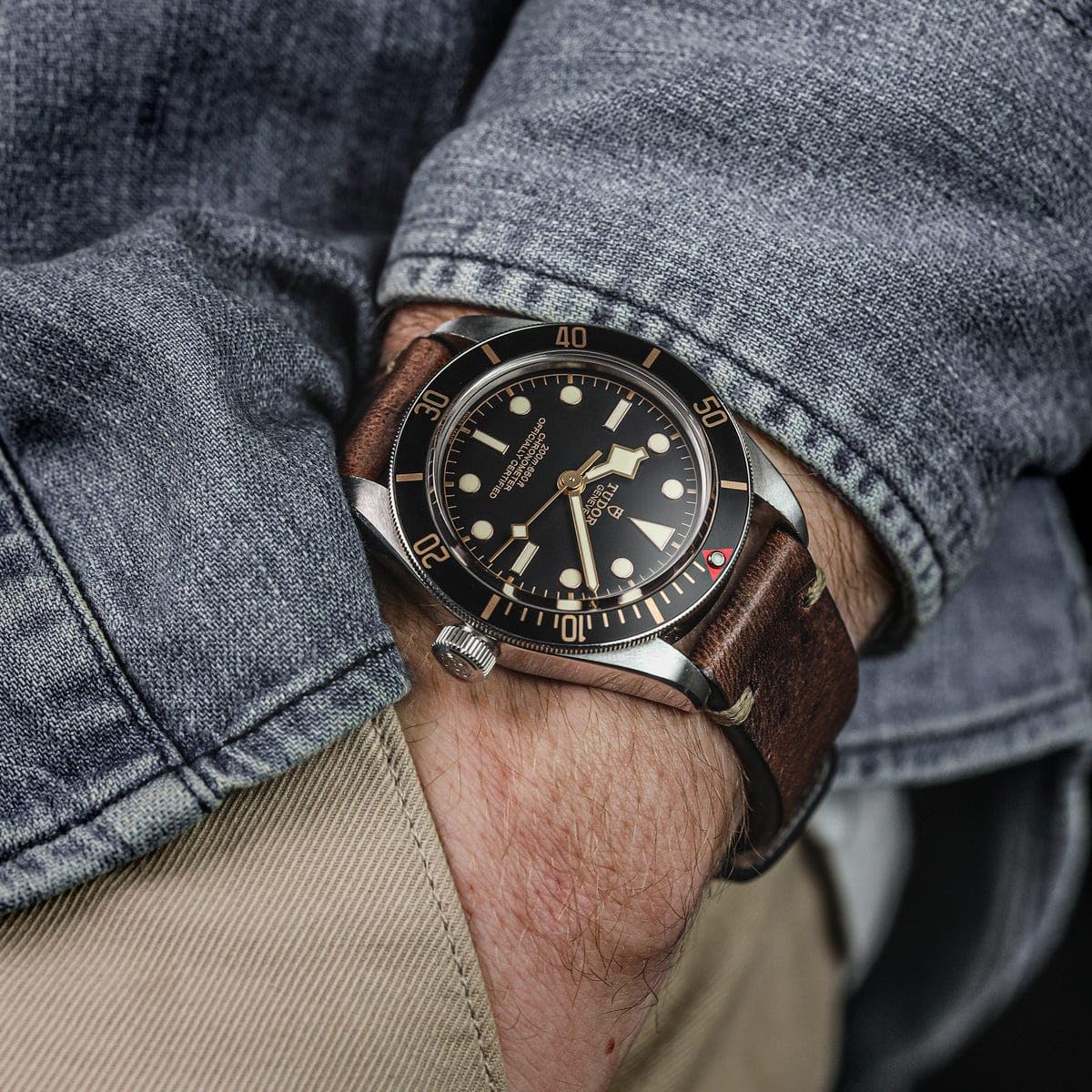 WatchGecko Einfaches, handgefertigtes Lederarmband | Zertifiziertes Ersatzarmband aus echtem italienischem Leder, Vintage-Stil, doppelte Naht, einfach anzubringen