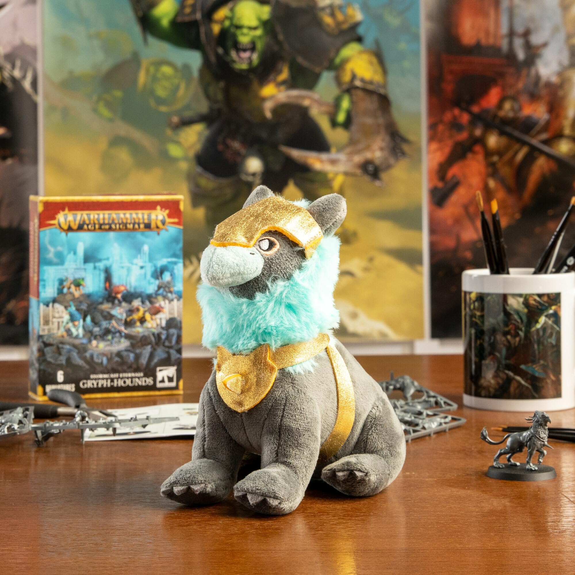 Warhammer Age of Sigmar Sacrosanct Gryph-hound - Collectible Plush Toy - 6.5 Inch, Multicolor, 6.5 inches - Image 4