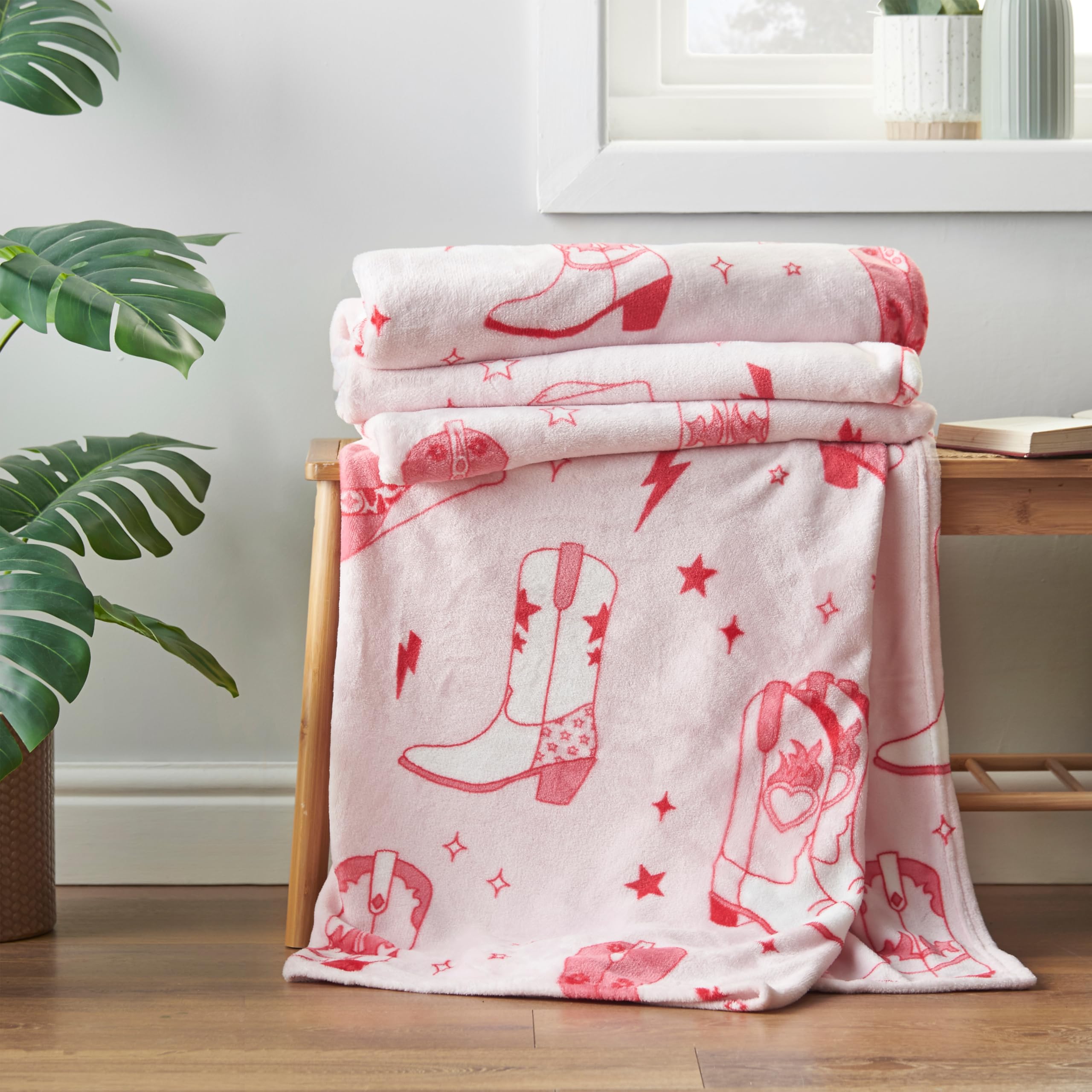 Sassy B Cowgirl Boots Cosy Fleece 200x240cm Oversized Blanket Throw Pink