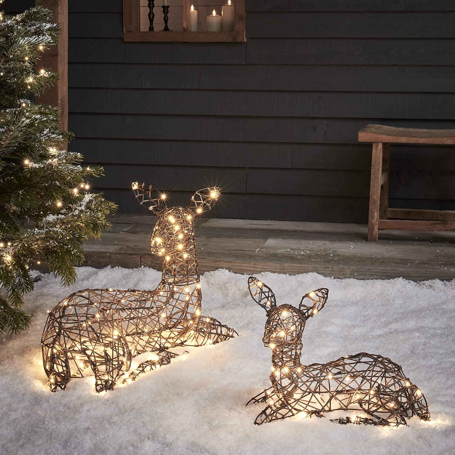 Lights4fun 2er Set Studley LED Rattan Rentier Familie REH und Kitz Weihnachts Figur Timer Weihnachtsbeleuchtung Außen Innen