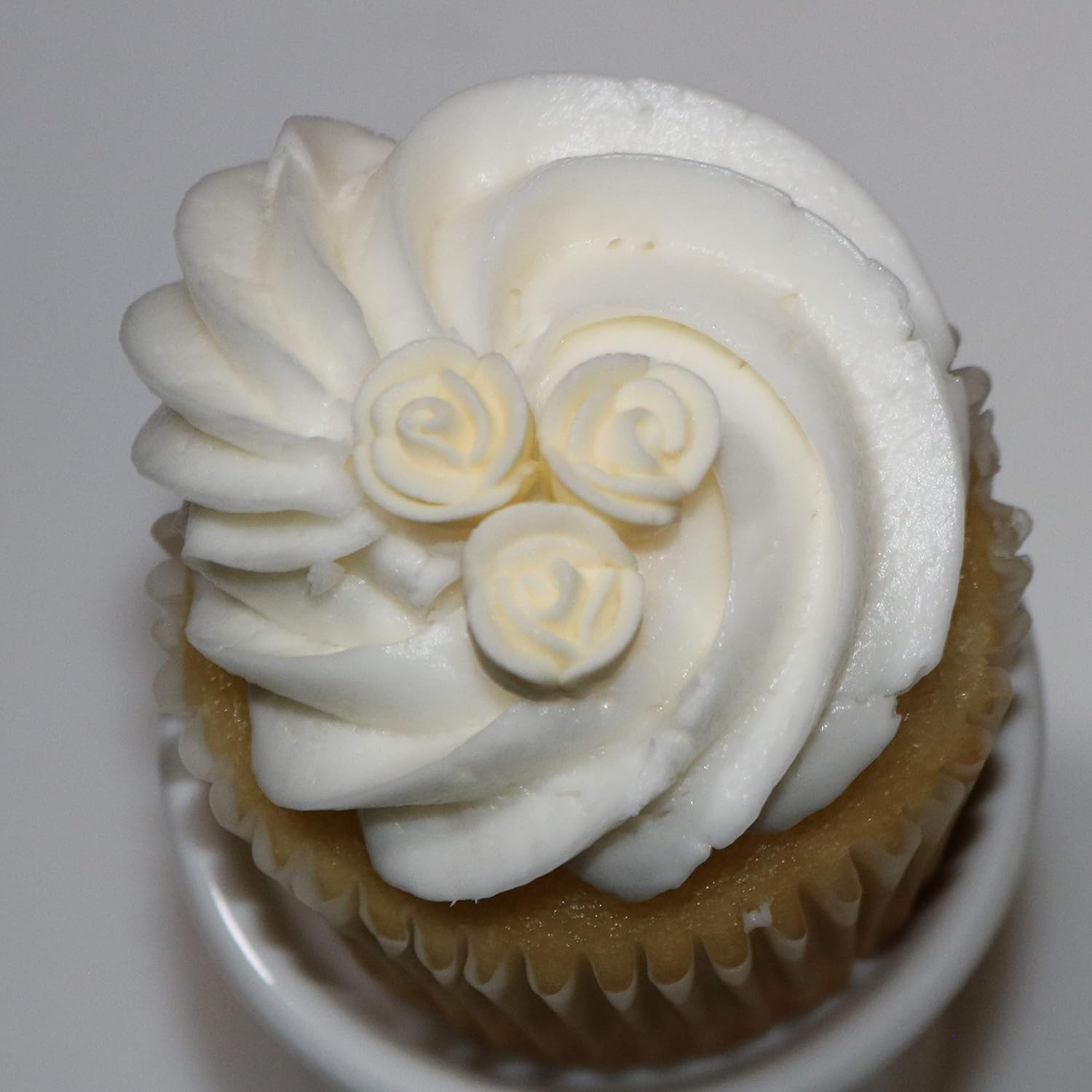 Amazon.com: Set of 40 Mini Royal Icing Roses - Edible Cupcake Toppers ...