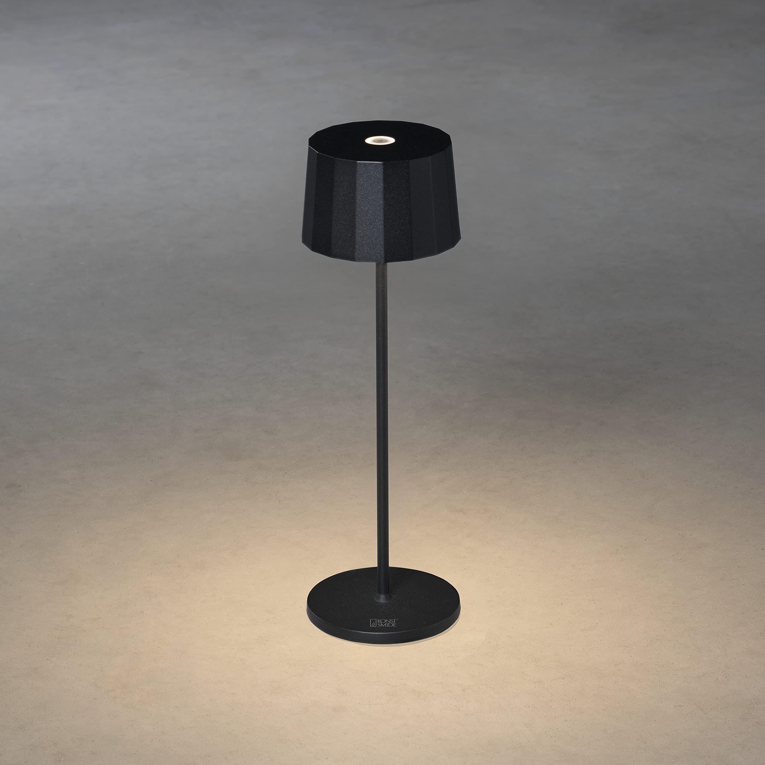 Konstsmide USB-Tischleuchte Positano | schwarz | verstellbare Lichtfarbe | integrierte Dimmfunktion | 7813-750
