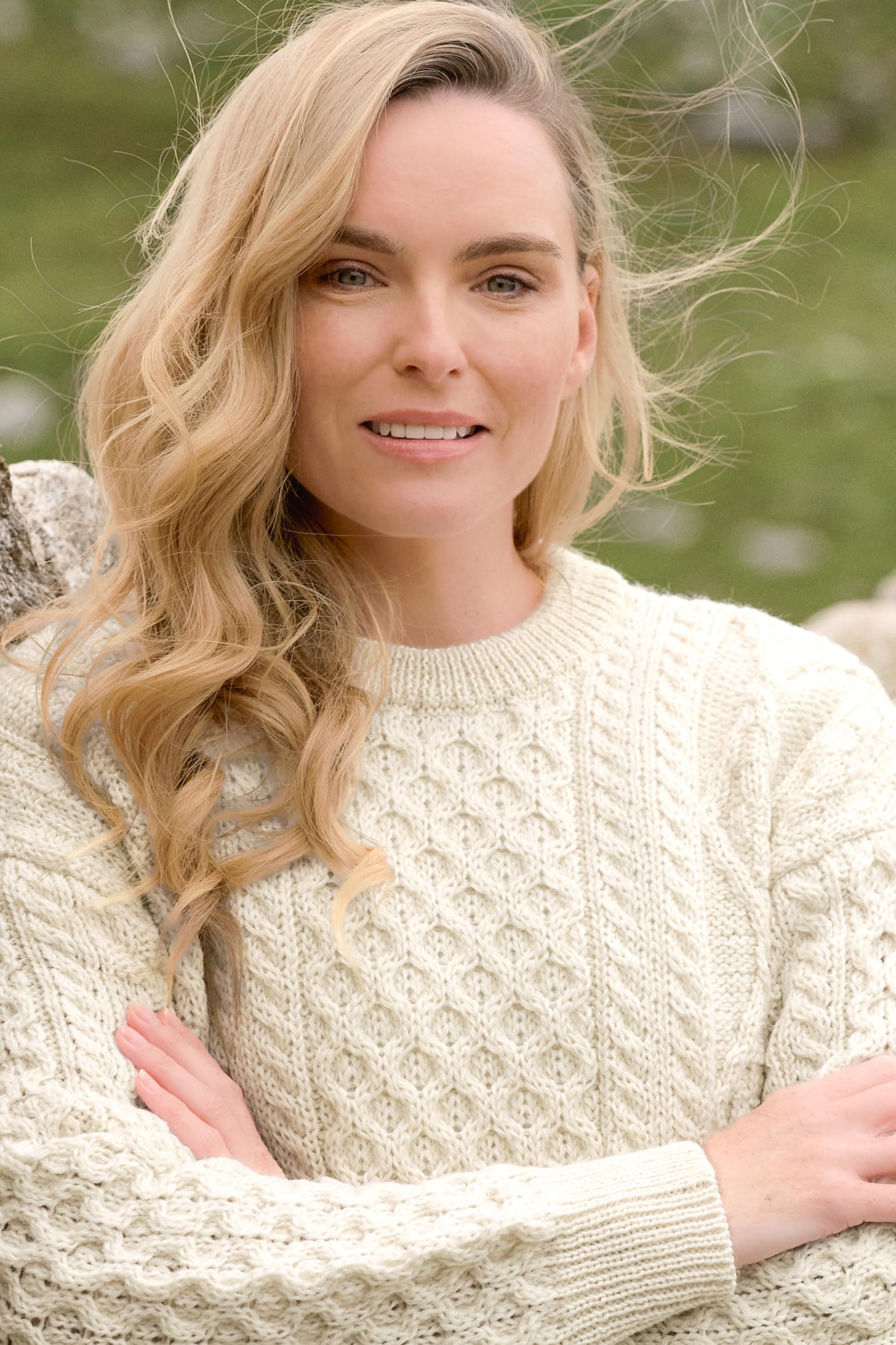 Aran Crafts Irish Soft Cable Knitted Crew Neck Unisex Sweater (100% Pure New Wool)