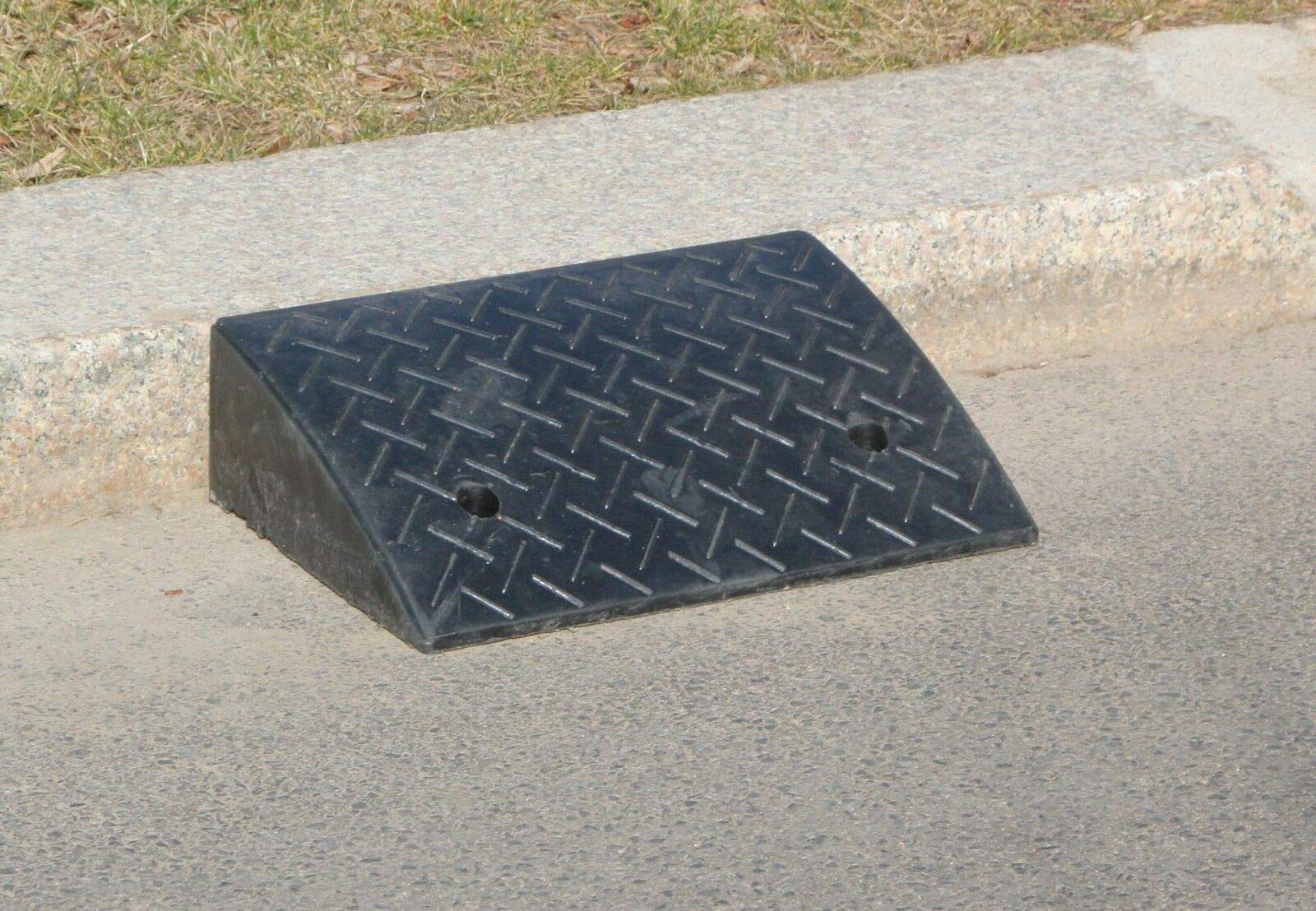 ONPIRA® Bordsteinrampe aus Hartgummi 12 cm Höhe, 42 cm breit | Auffahrrampe bis 2800 kg belastbar, Rutschfest, Für PKW, Anhänger, Motorrad, Rollstuhl & Sackkarre