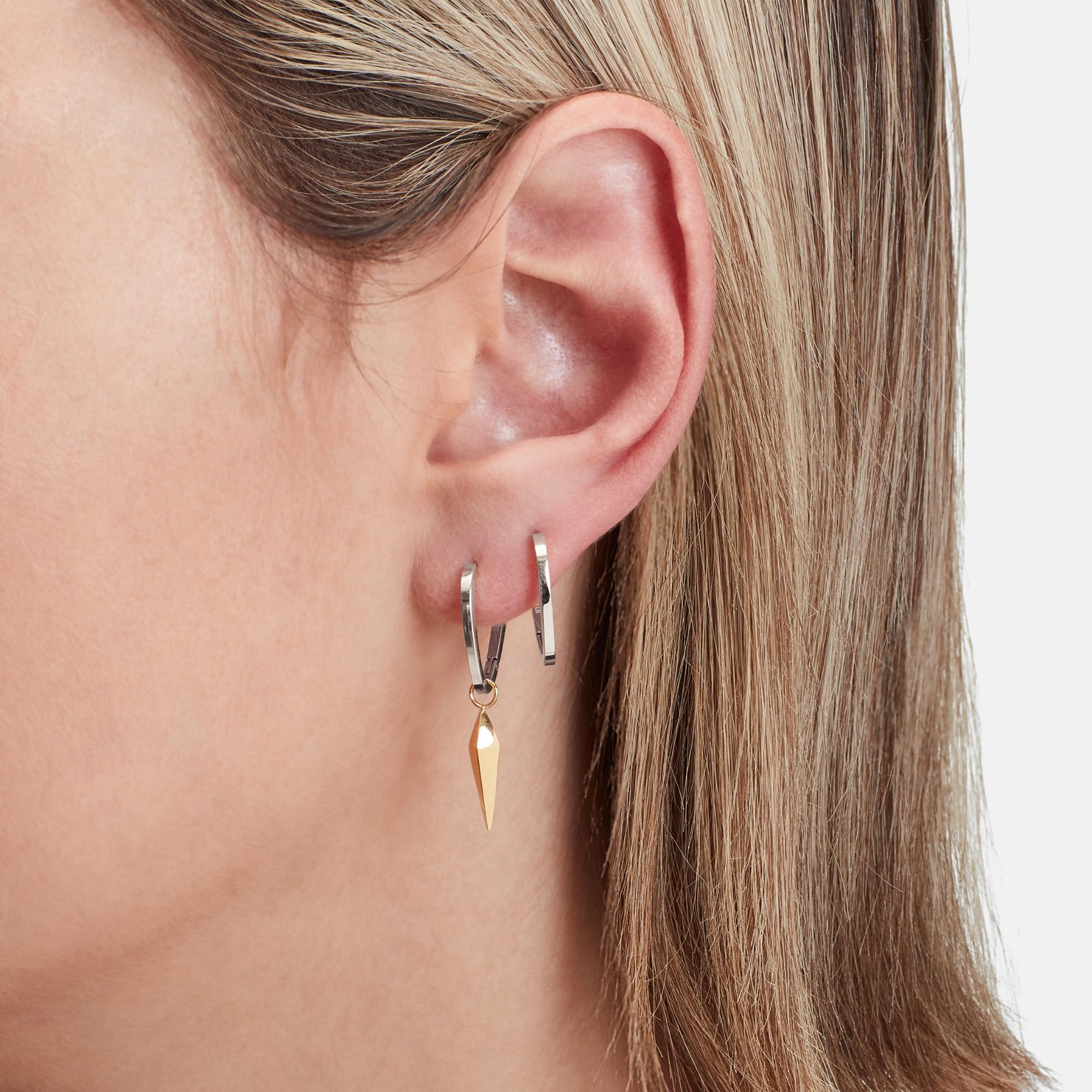 LIEBESKIND BERLIN Damen Ohrringe – Geometrisch & Dreieckig – Edelstahl Ohrschmuck in Silber, Gold, Roségold & Schwarz – Minimalistisch & Modern