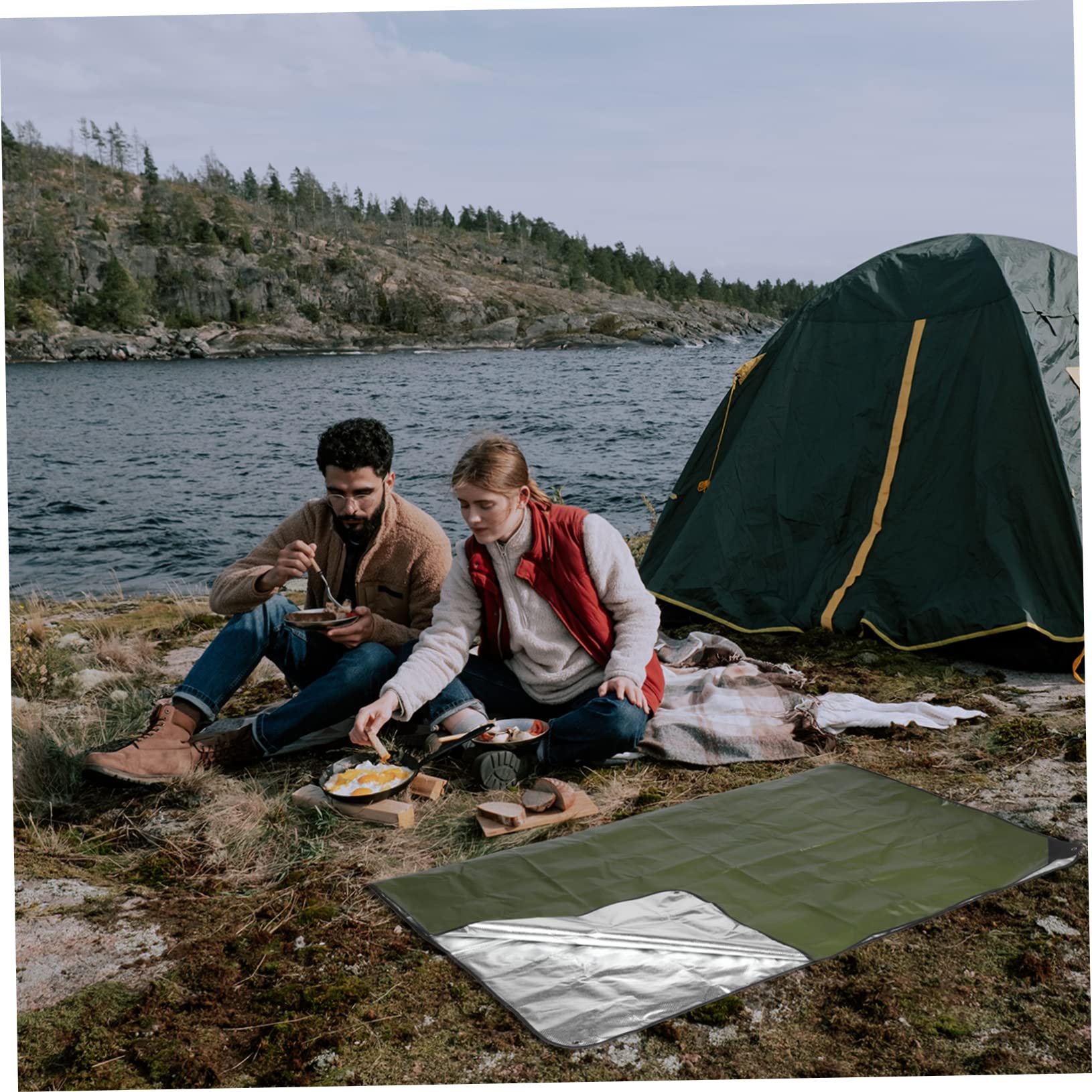 UKCOCO Coperta di Emergenza Termica Coperta Riscaldata per Esterni da Campeggio Isolante Antivento Utilizzabile come Riparo Solare e Tovaglietta per Picnic