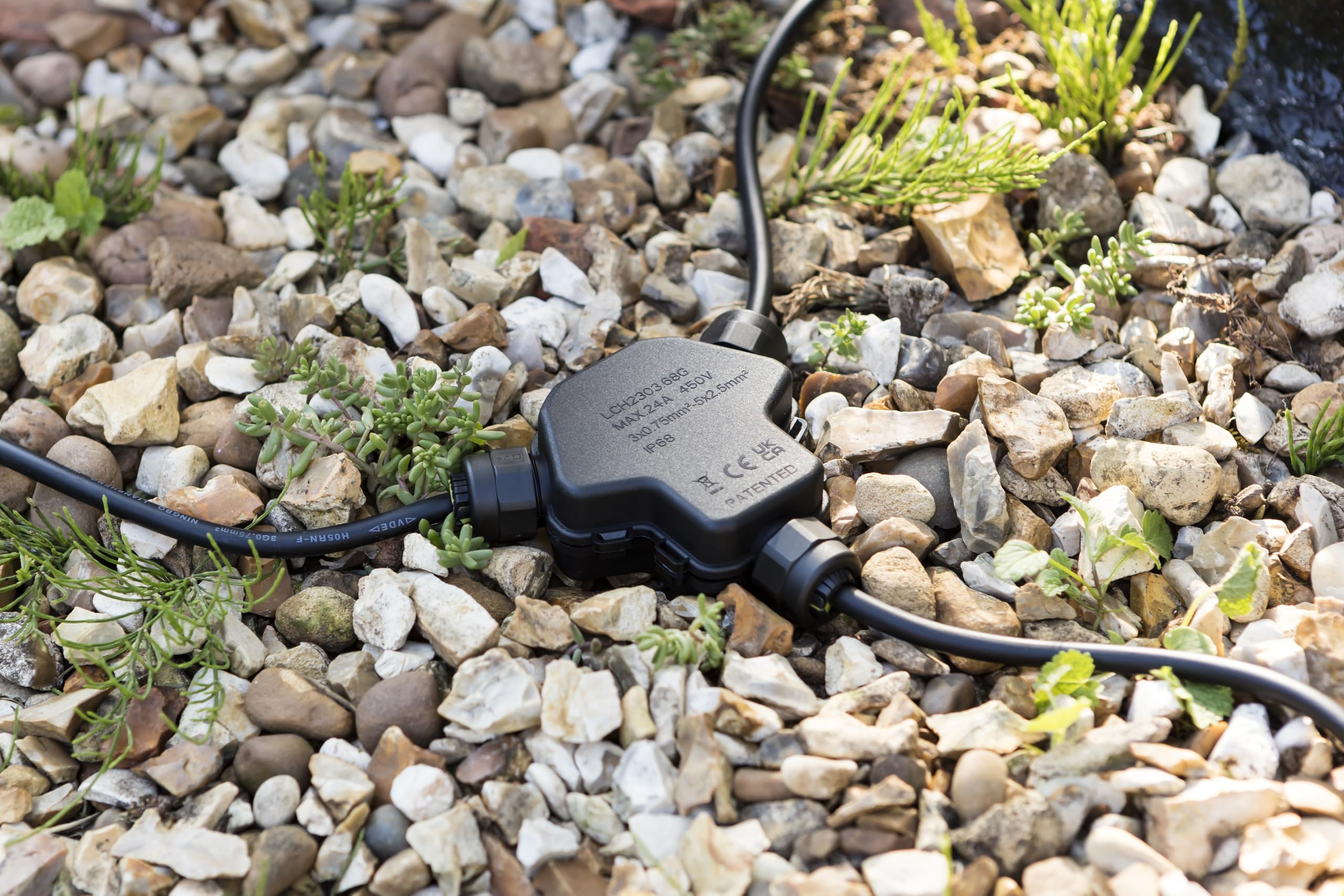 Knightsbridge IP68 3-way Weatherproof Gel Junction Box, Black - Image 2