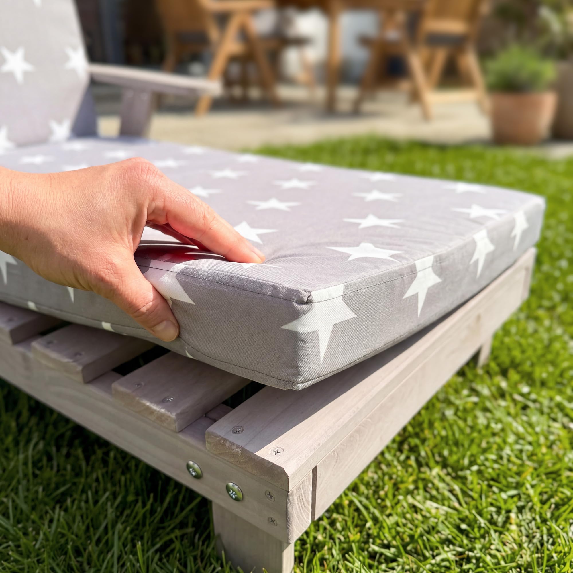 roba Sdraio per Bambini con Cuscini Little Stars - per Esterno, Giardino, Terrazza, all'Aria Aperta - Resistente alle Intemperie - con Portabicchieri - Certificato FSC - Legno Laccato Grigio