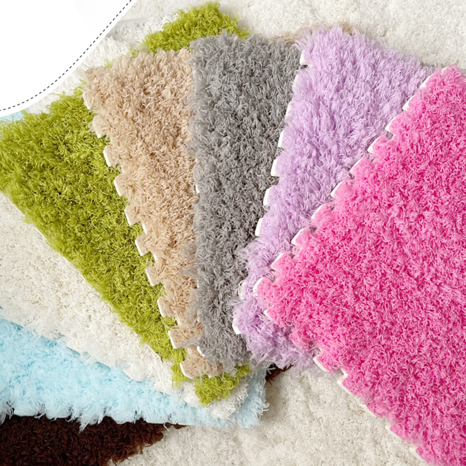 Weiche ineinandergreifende Plüsch-Teppichfliesen, 50-teiliges Set für Zuhause, Spielzimmer, Dekoration, flauschige Schaumstoff-Bodenmatte mit Kletterfläche, 30,5 x 30,5 cm, quadratische Fliesen in