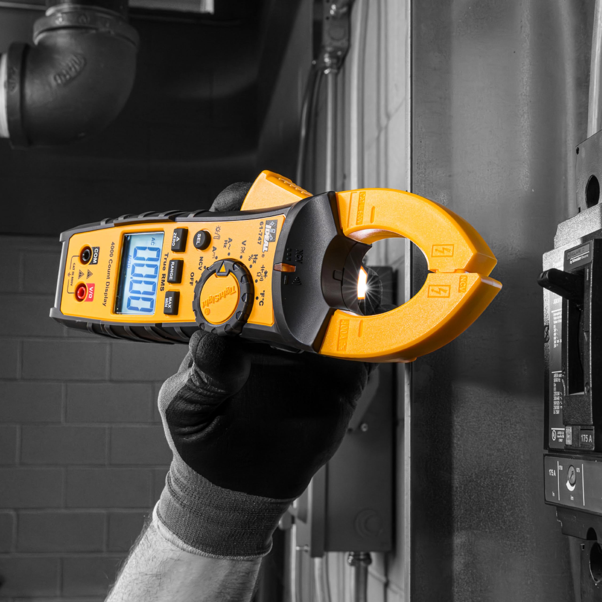 Ideal Electrical 61-747 TightSight Clamp Meter, 400A AC/DC, 600V TRMS — Amazon image 8