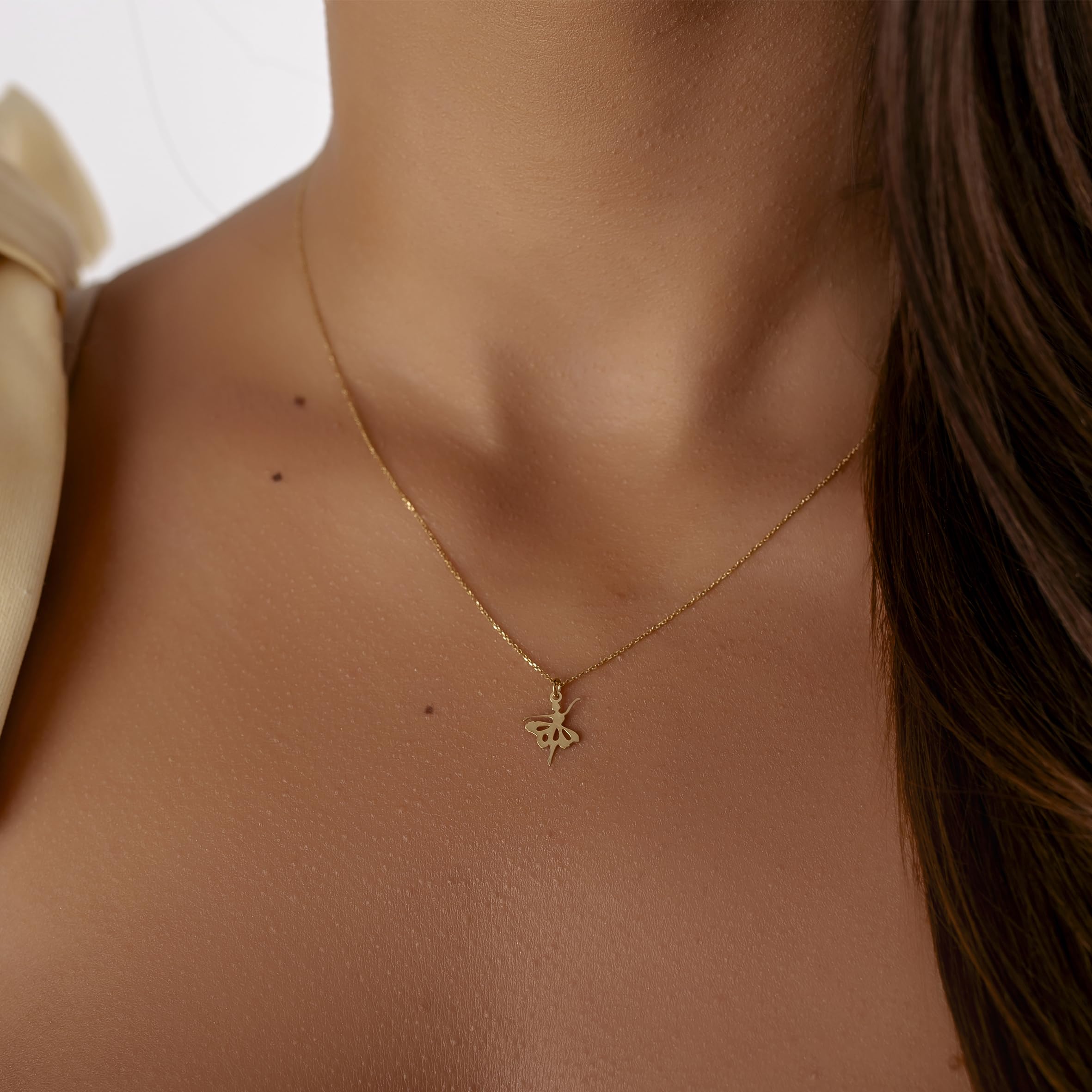 Sakrami Collana Ballerina in Oro 9 KT – Catena 42 + 3 cm + Scatola Personalizzabile con Incisione – Idea Regalo per Battesimo, Comunione, Cresima e Compleanno