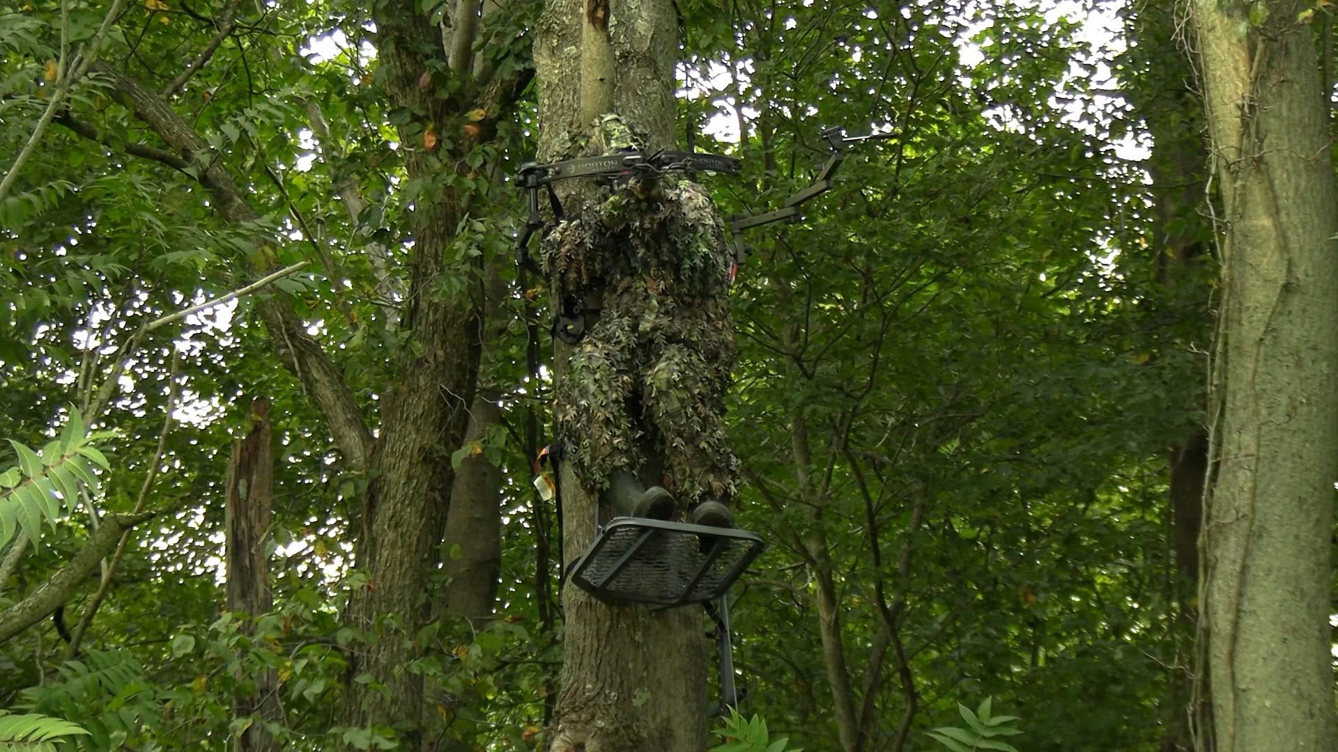 QuikCamo Mossy Oak 3D Leafy Camo Ghillie Suit Lightweight Breathable Mesh for Hunting Men