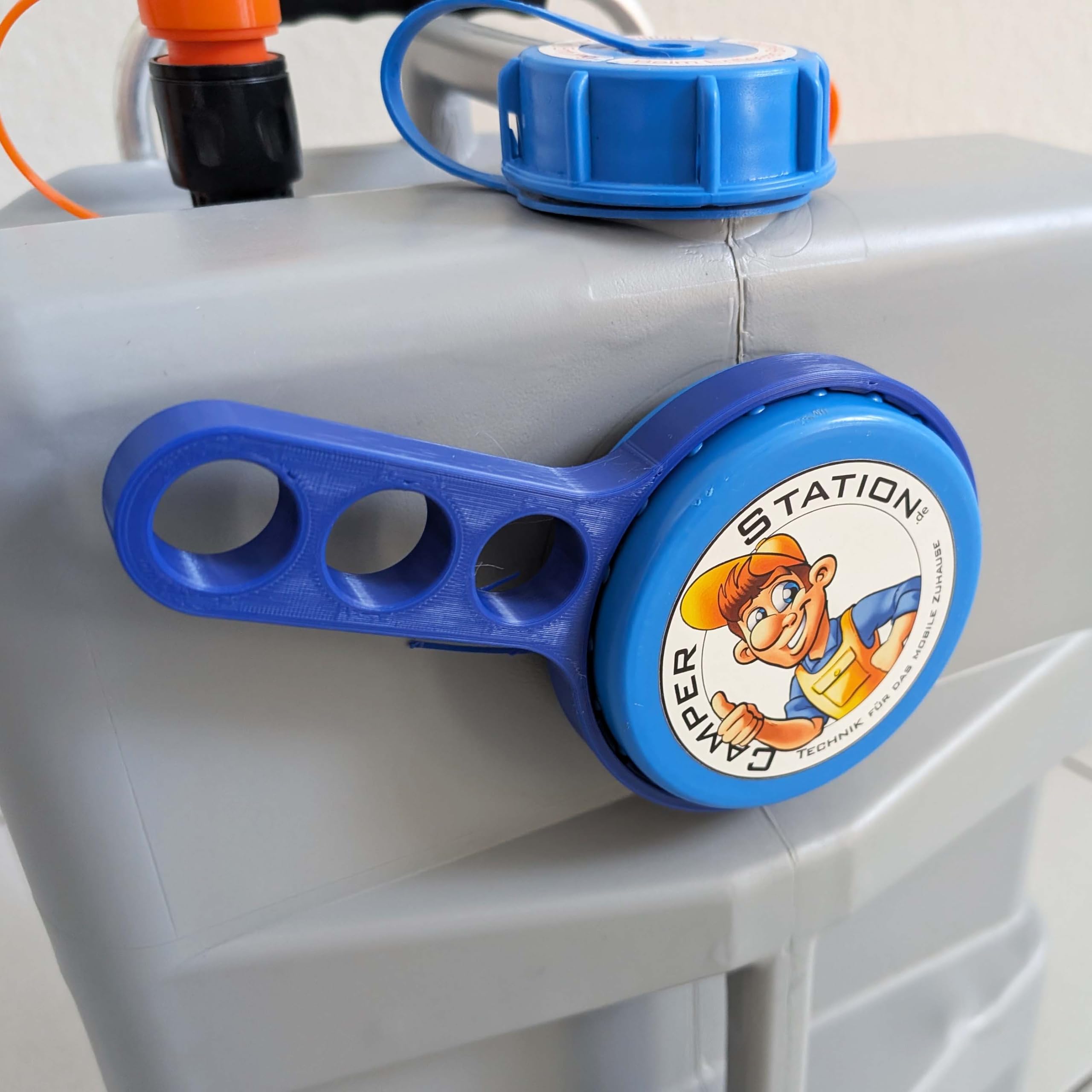 WaterBob, Rollbarer Wassertank mit 12 Volt Pumpe, 1,4 bar oder 0,6 bar, grau, Länge 50 cm, Breite 32 cm, Höhe 30 cm