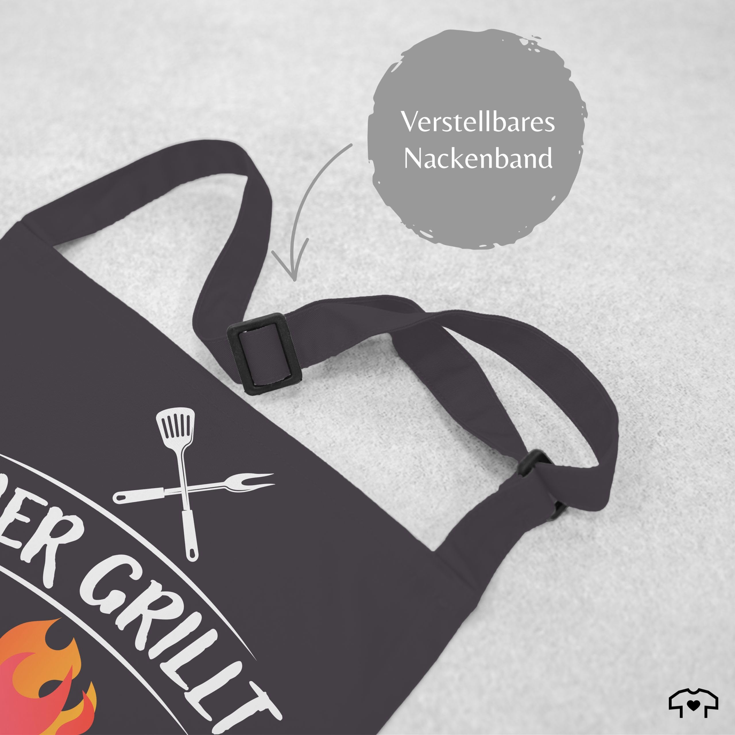 Geschenk mit Namen personalisiert by Shirtracer - Schürze - Grillschürze Herren Männer - Hier grillt Name höchstpersönlich I Geschenk Grillen I Grill Geschenk I Lustiges Geschenk Papa I Vatertag