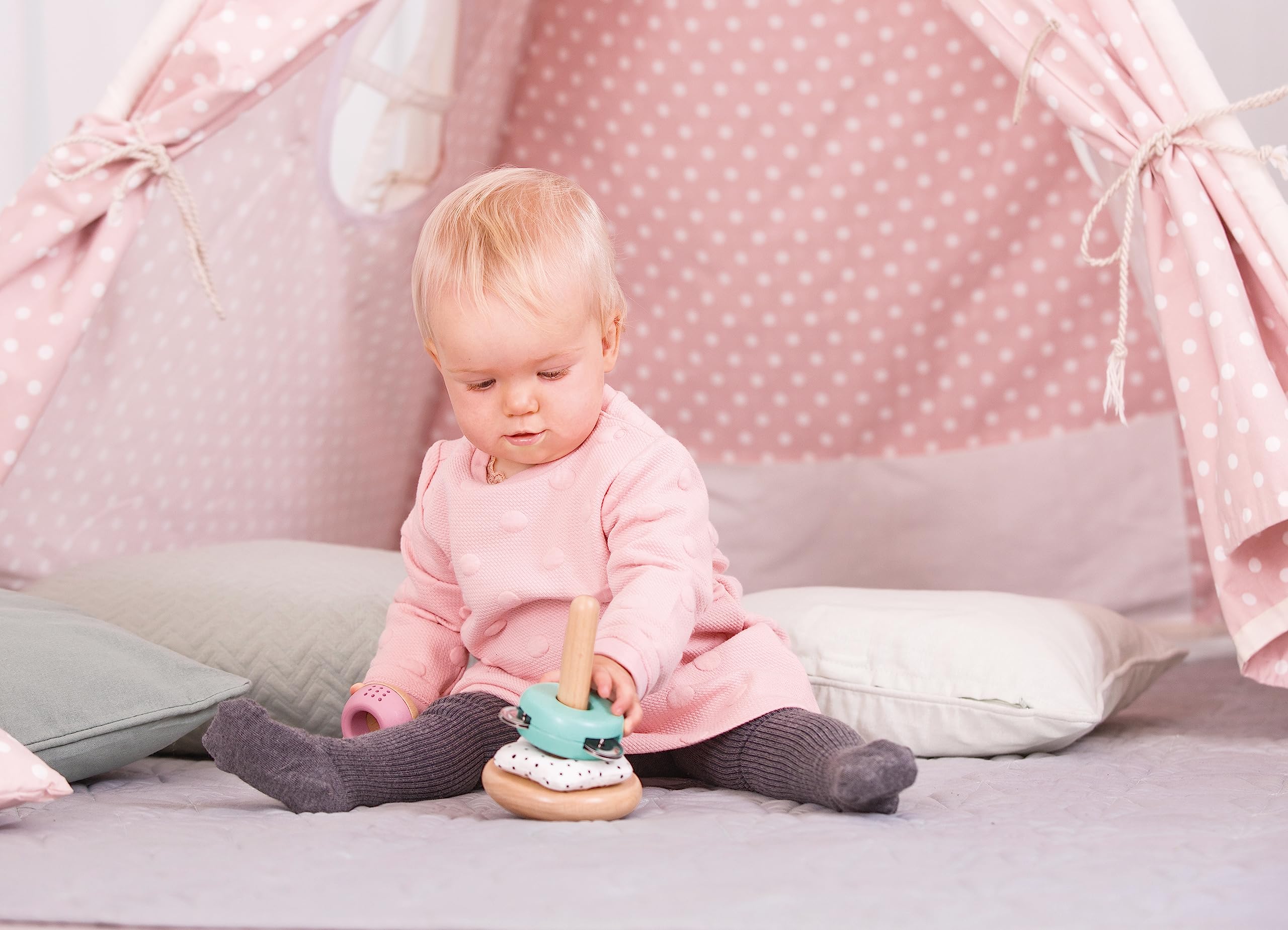 Hape Stapelpyramide Stina Aus Holz & Stoff – Mit Rassel & Glöckchen Für Babys Ab 9 Monaten